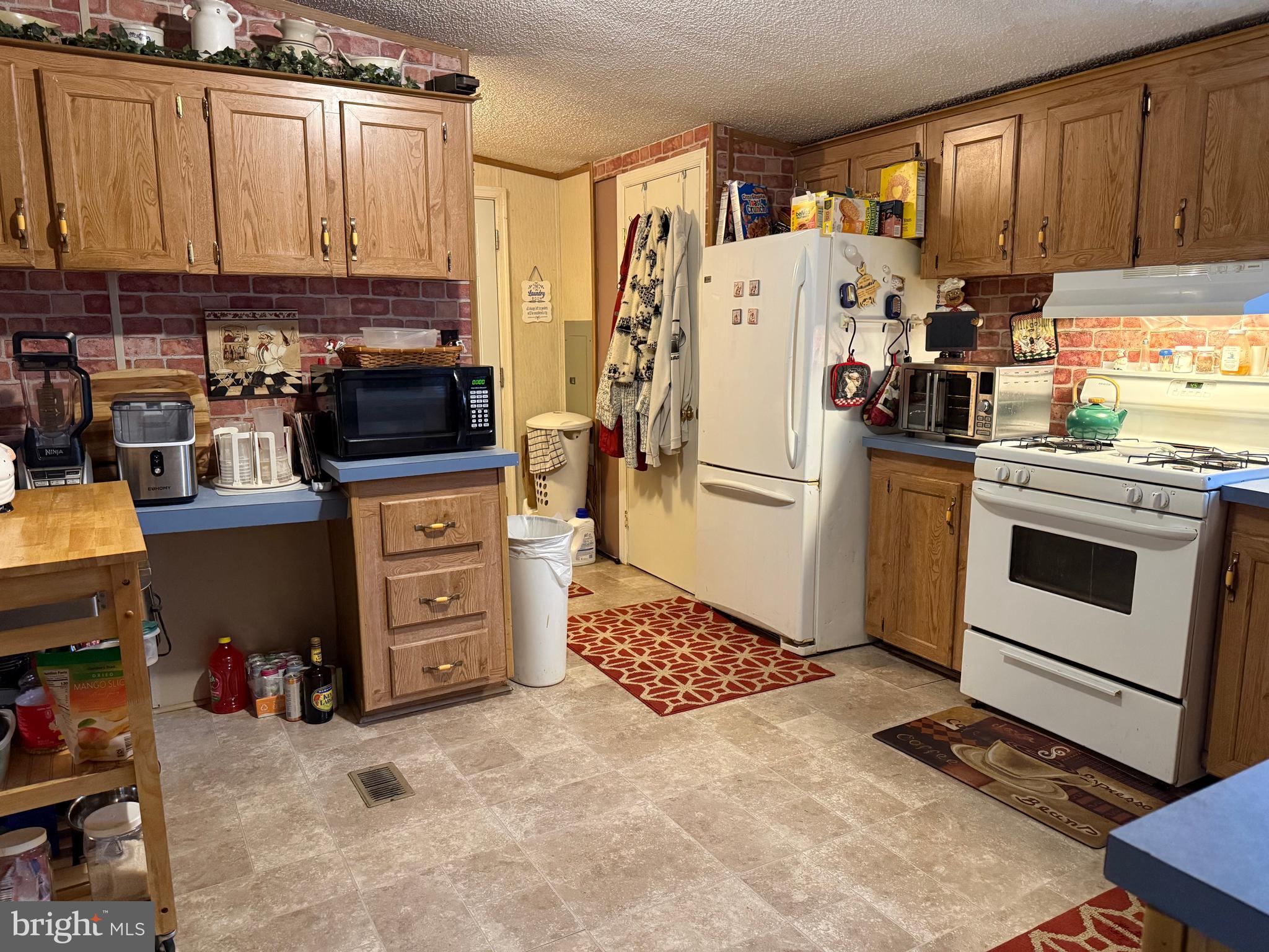 15450 WEIGELIA DRIVE