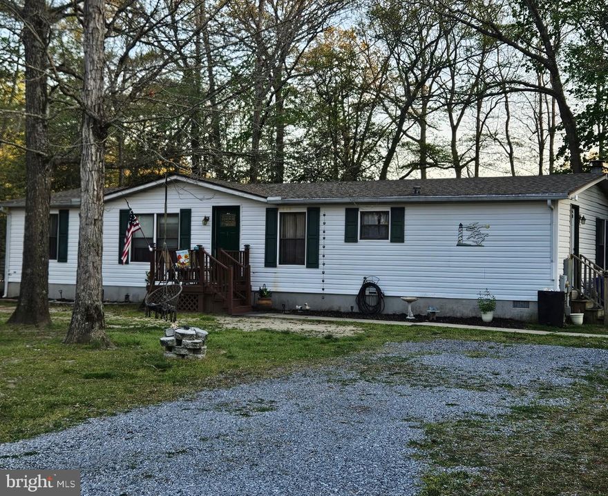 Looking to spend a little but get a lot???? This home just may be that one!!!!
Located in Pine Bluff, this 3 bedroom, 2 bath home features a spacious layout. Among its many features, you have a living room, family room (w/fireplace), an open kitchen design, separate dining room and a dedicated laundry room. Outside you can enjoy the partially wooded lot with several design spaces to enjoy, like a pergola and small covered bar w/ sitting area. To finish if off you have large shed offering great storage! 
With this price, it won't last!