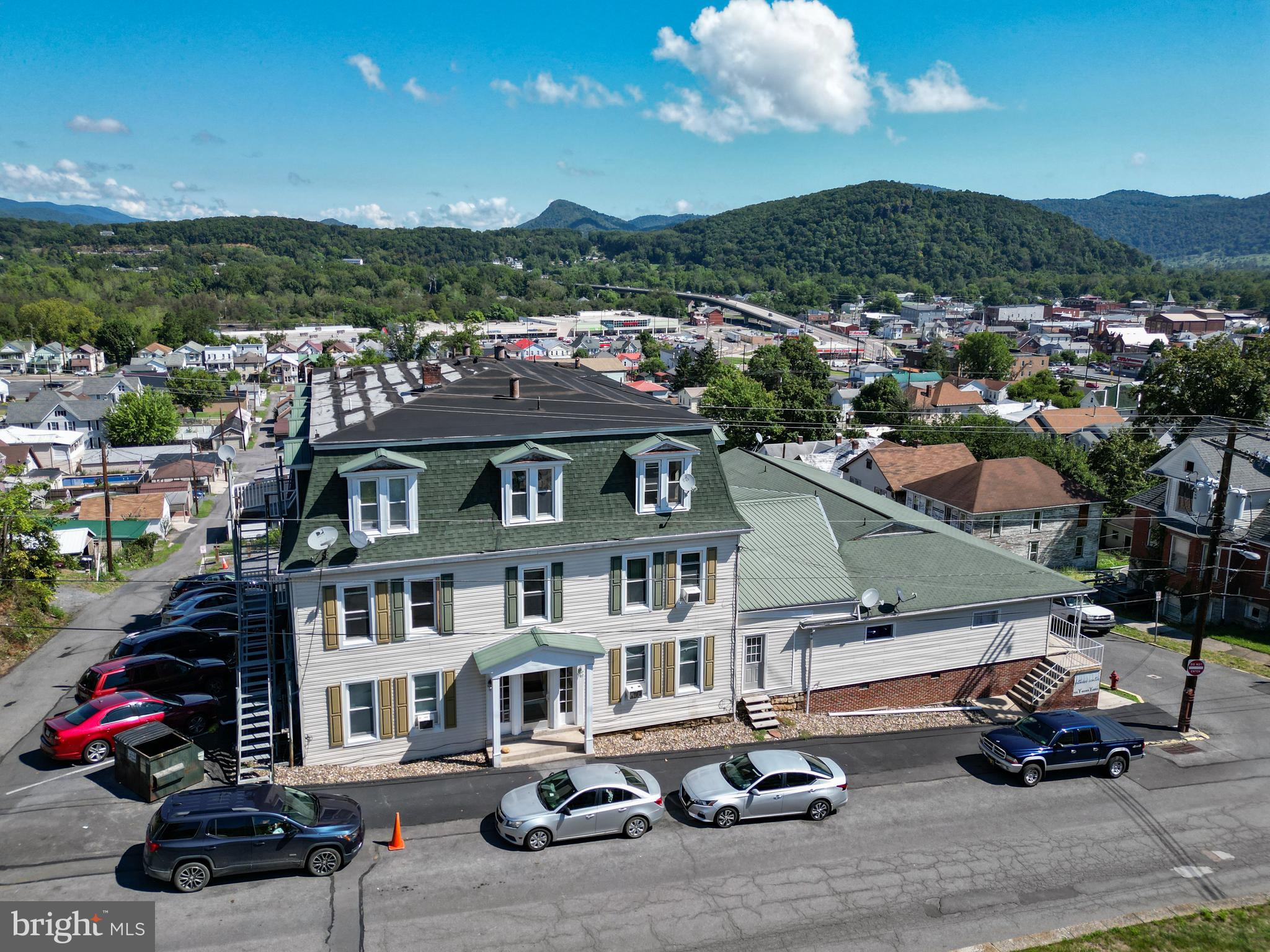 Nice apartment in Keyser features 2 bedrooms, 1 bathroom, kitchen, living room, dining room and laundry room in building. Water/sewer and trash included in rent price.