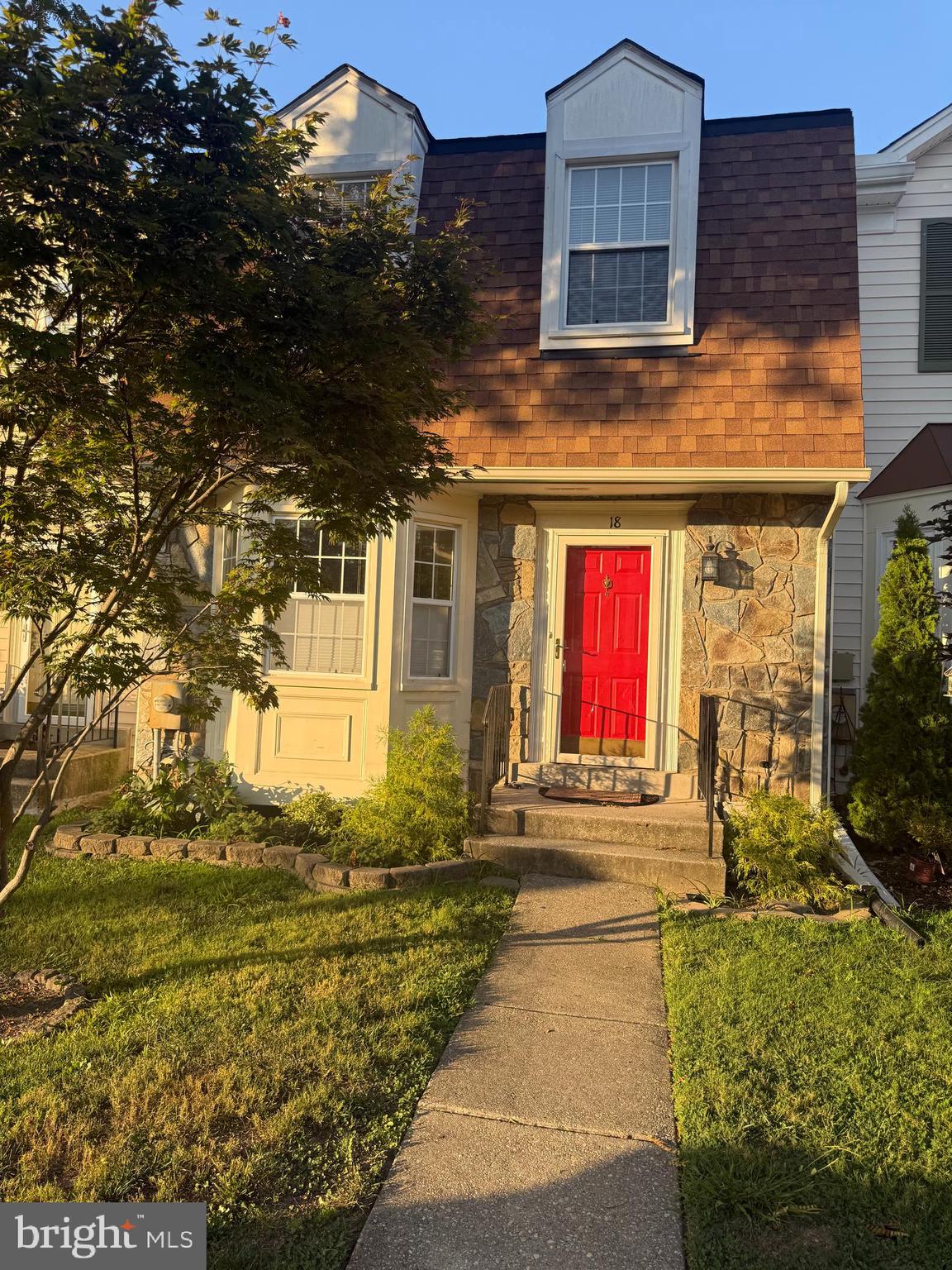 18 HUNTERS GATE COURT