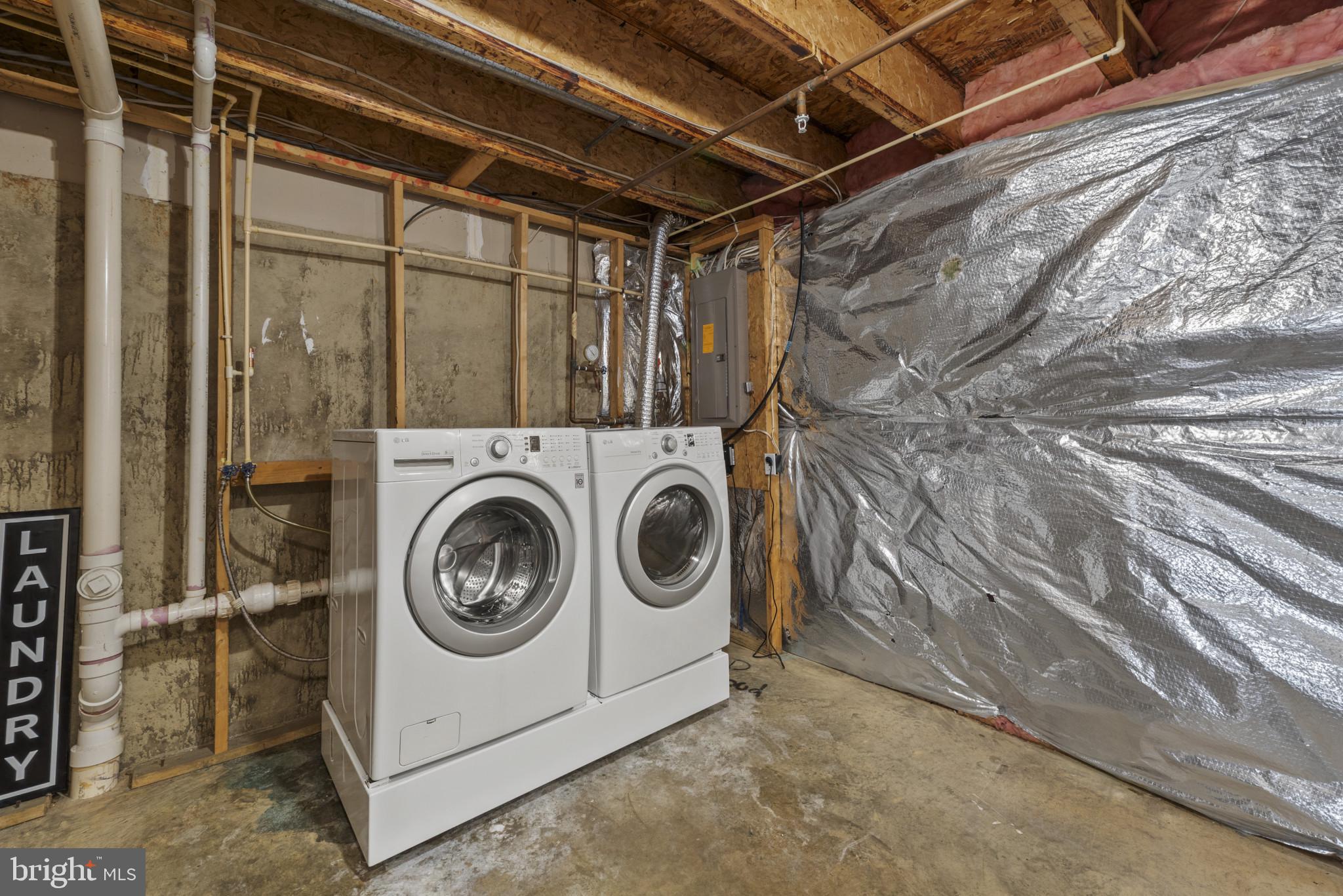 HAMMONDS OVERLOOK - Residential