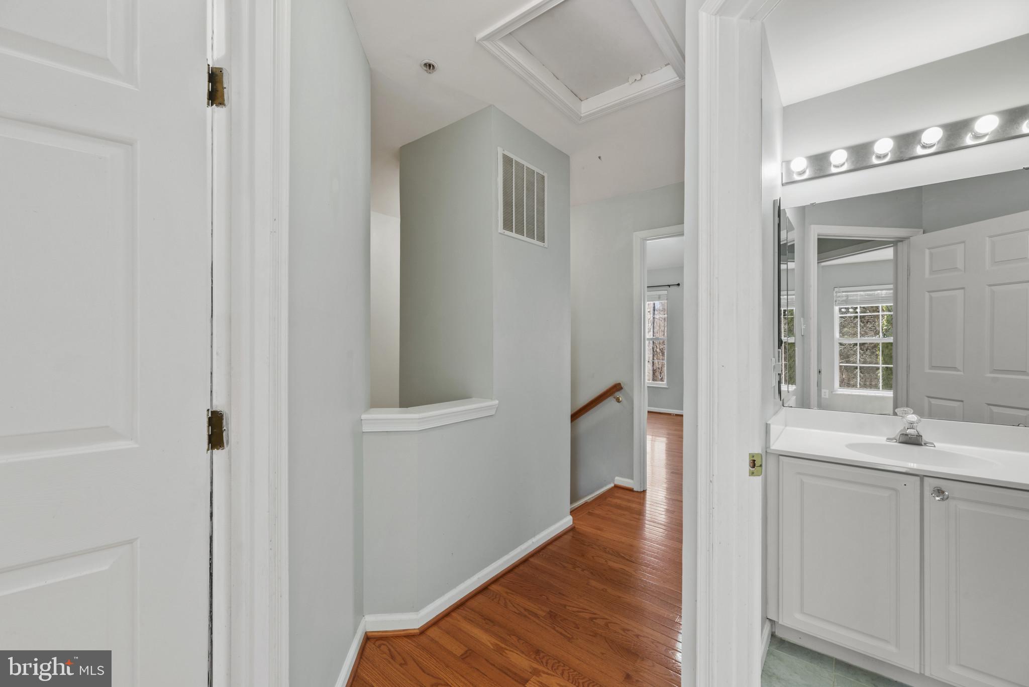 HAMMONDS OVERLOOK - Residential