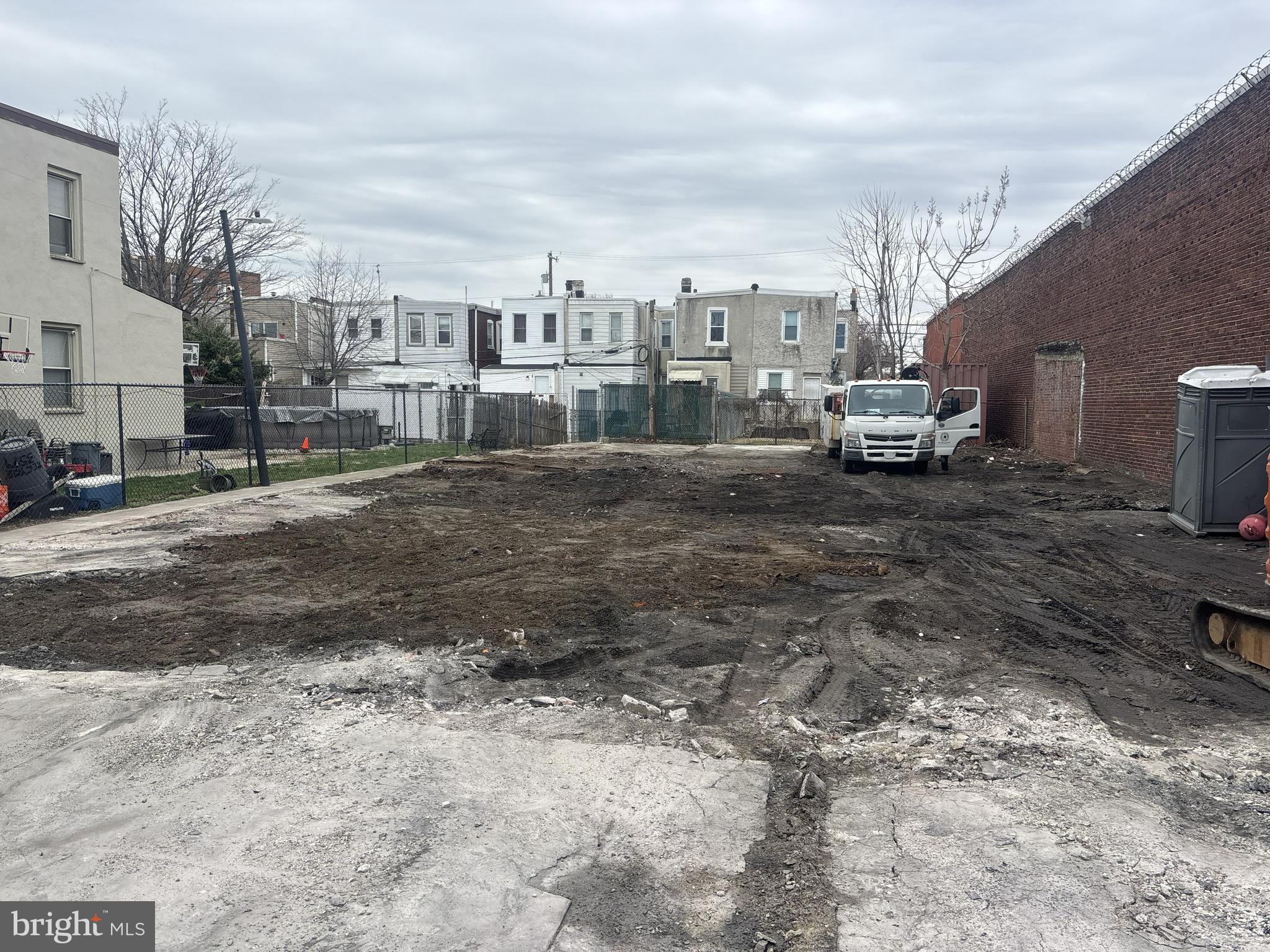 PORT RICHMOND - Residential