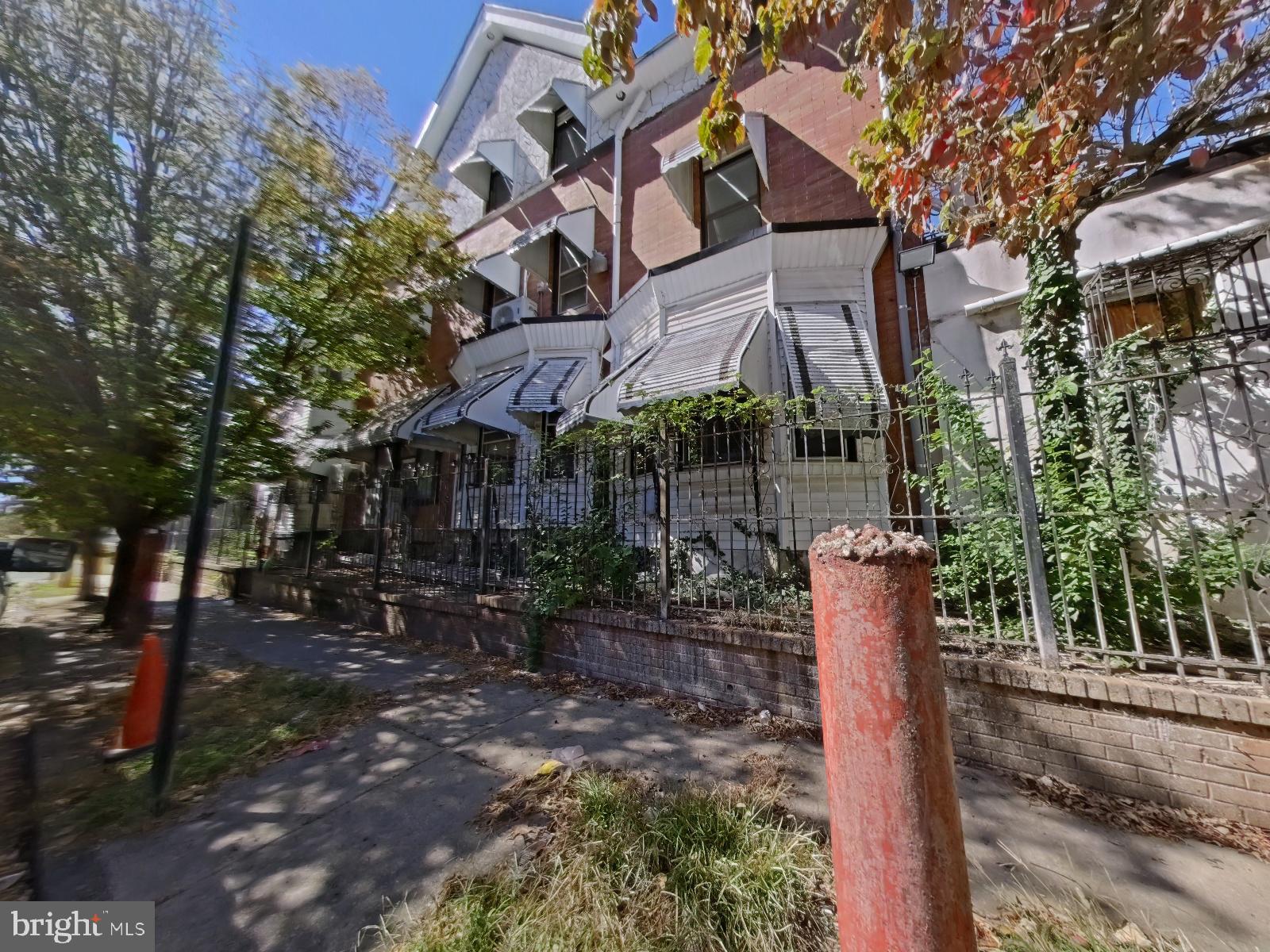 GERMANTOWN - Commercial Sale