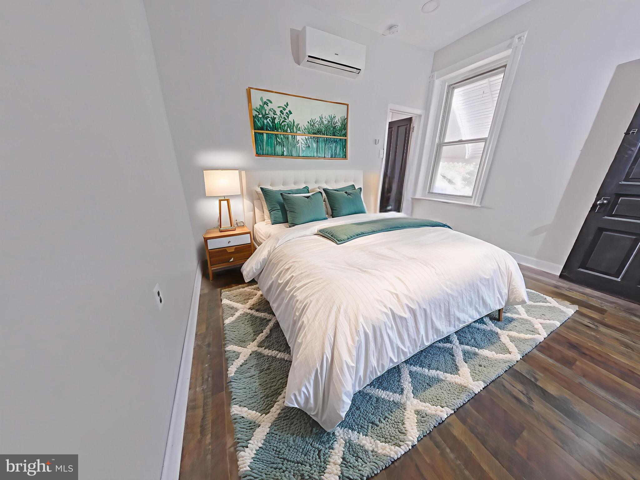 GERMANTOWN - Commercial Sale