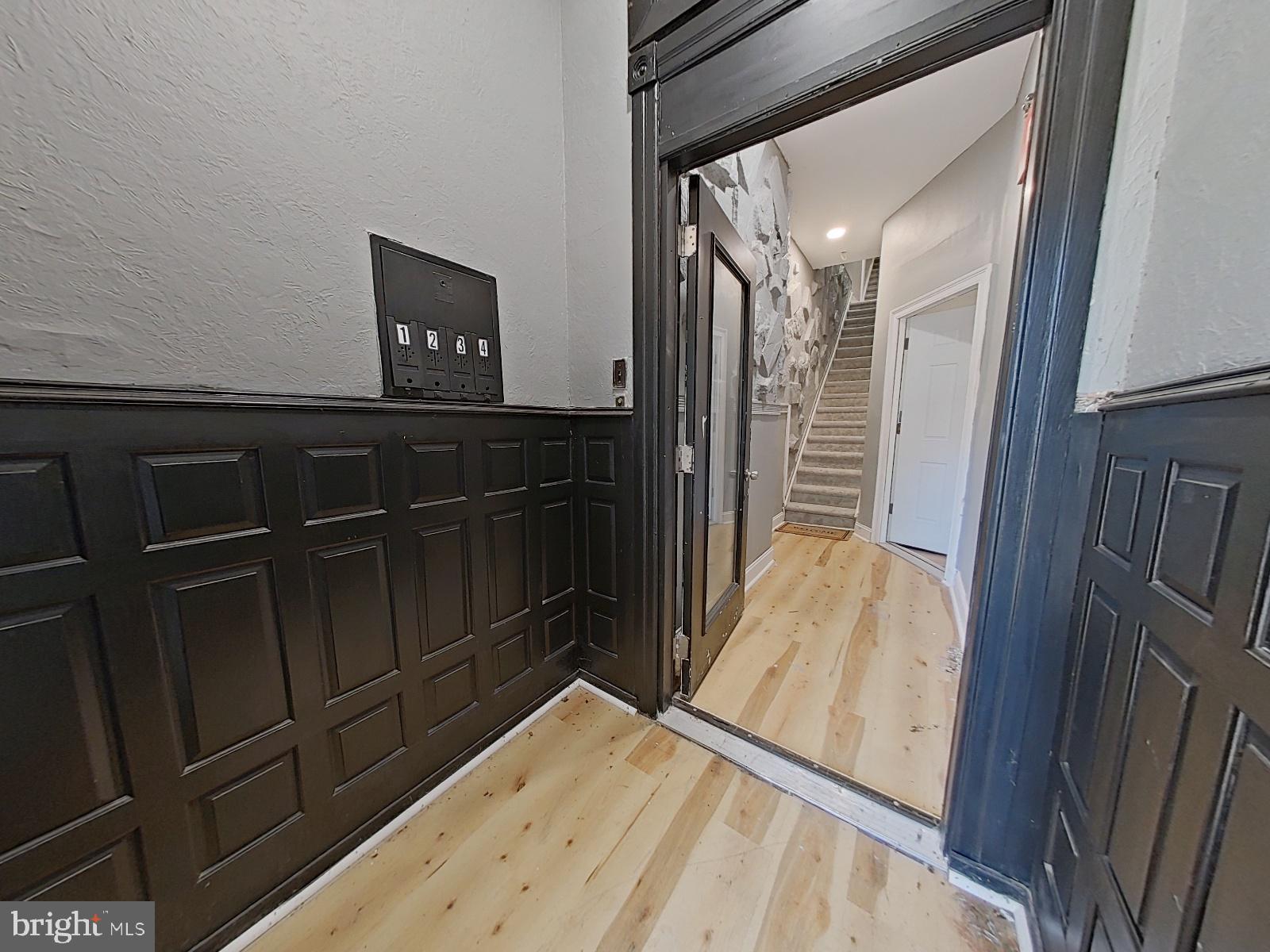 GERMANTOWN - Commercial Sale