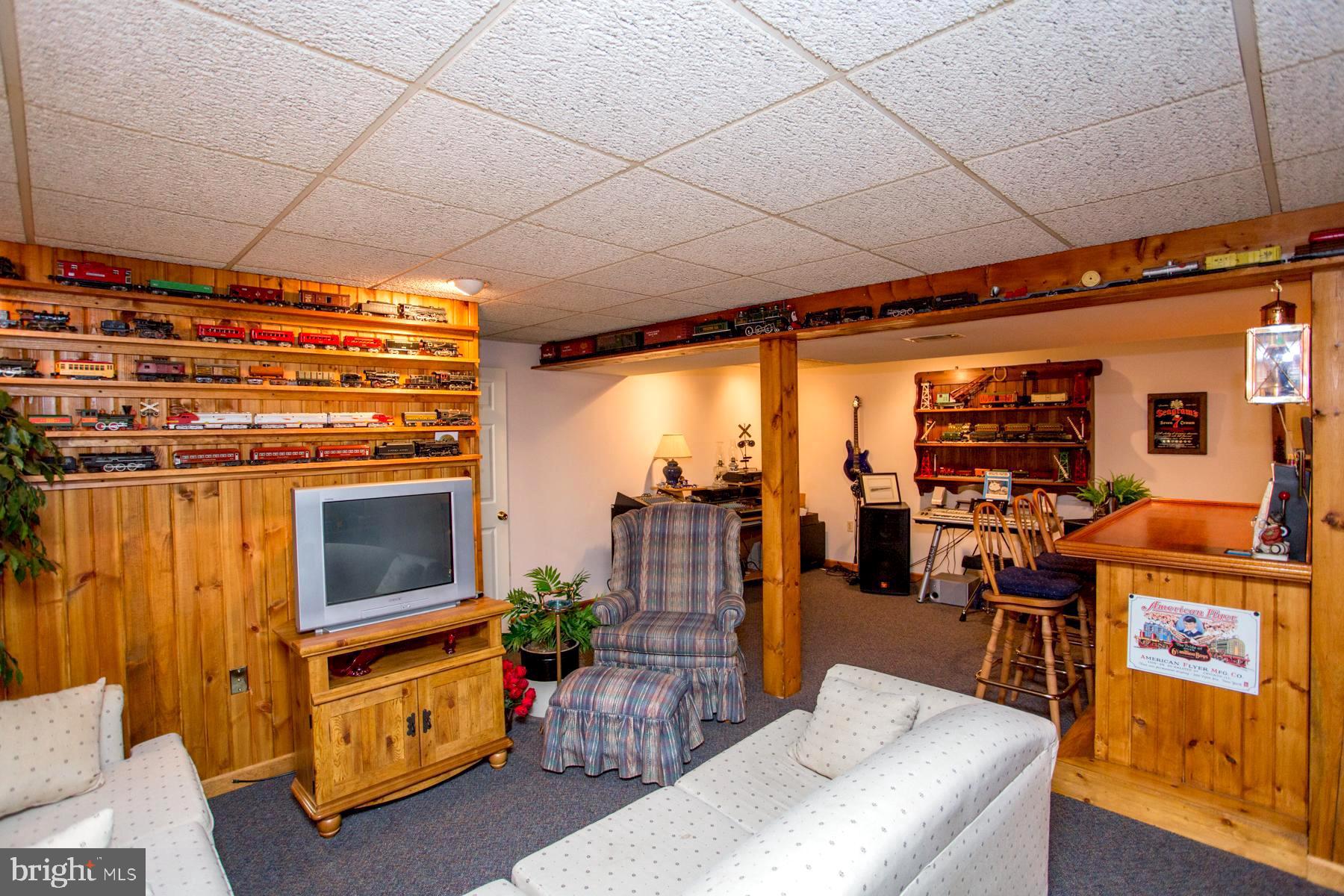 CASTLE HGTS - Residential