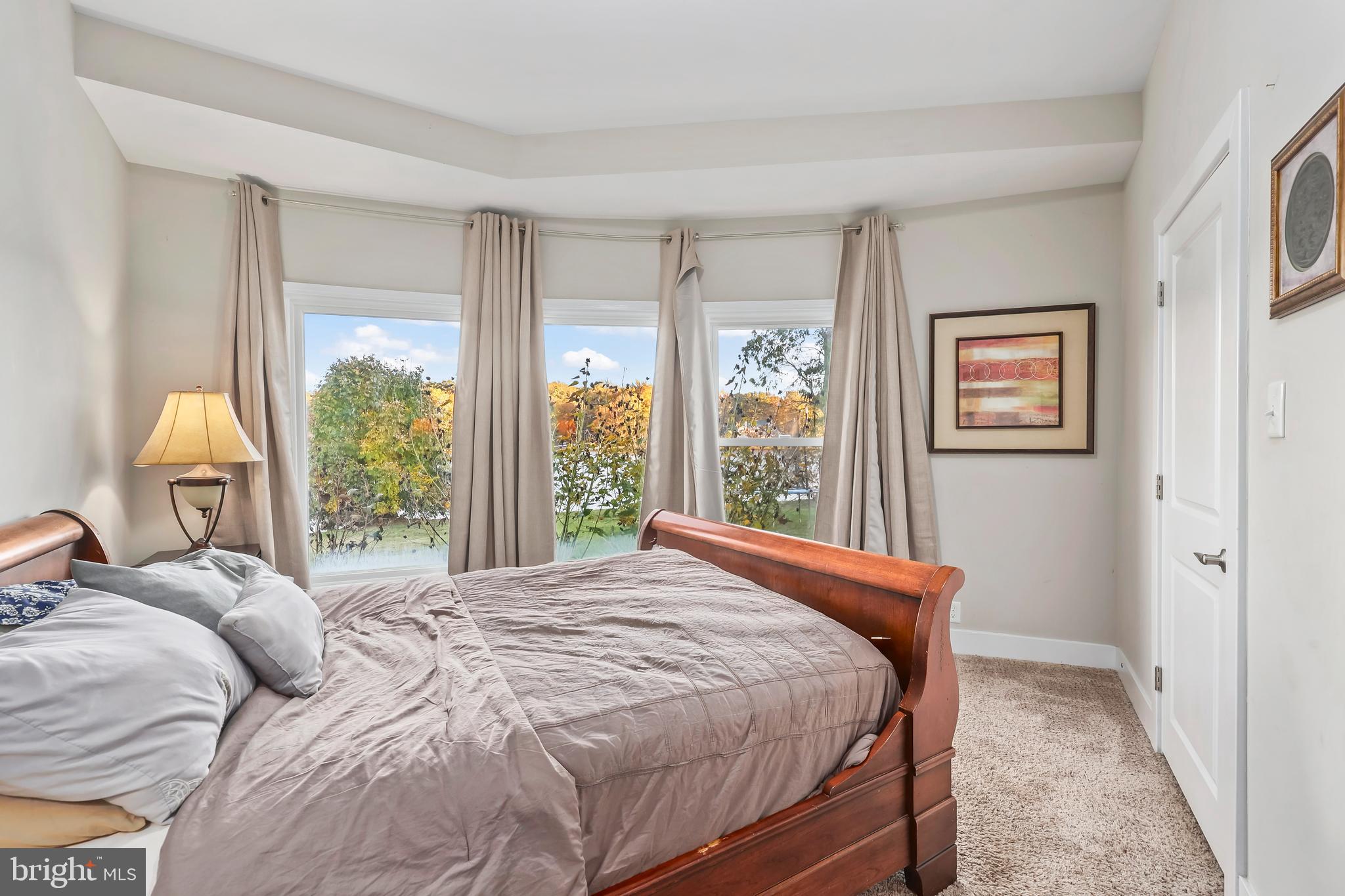 LAKE LAND OR - Residential