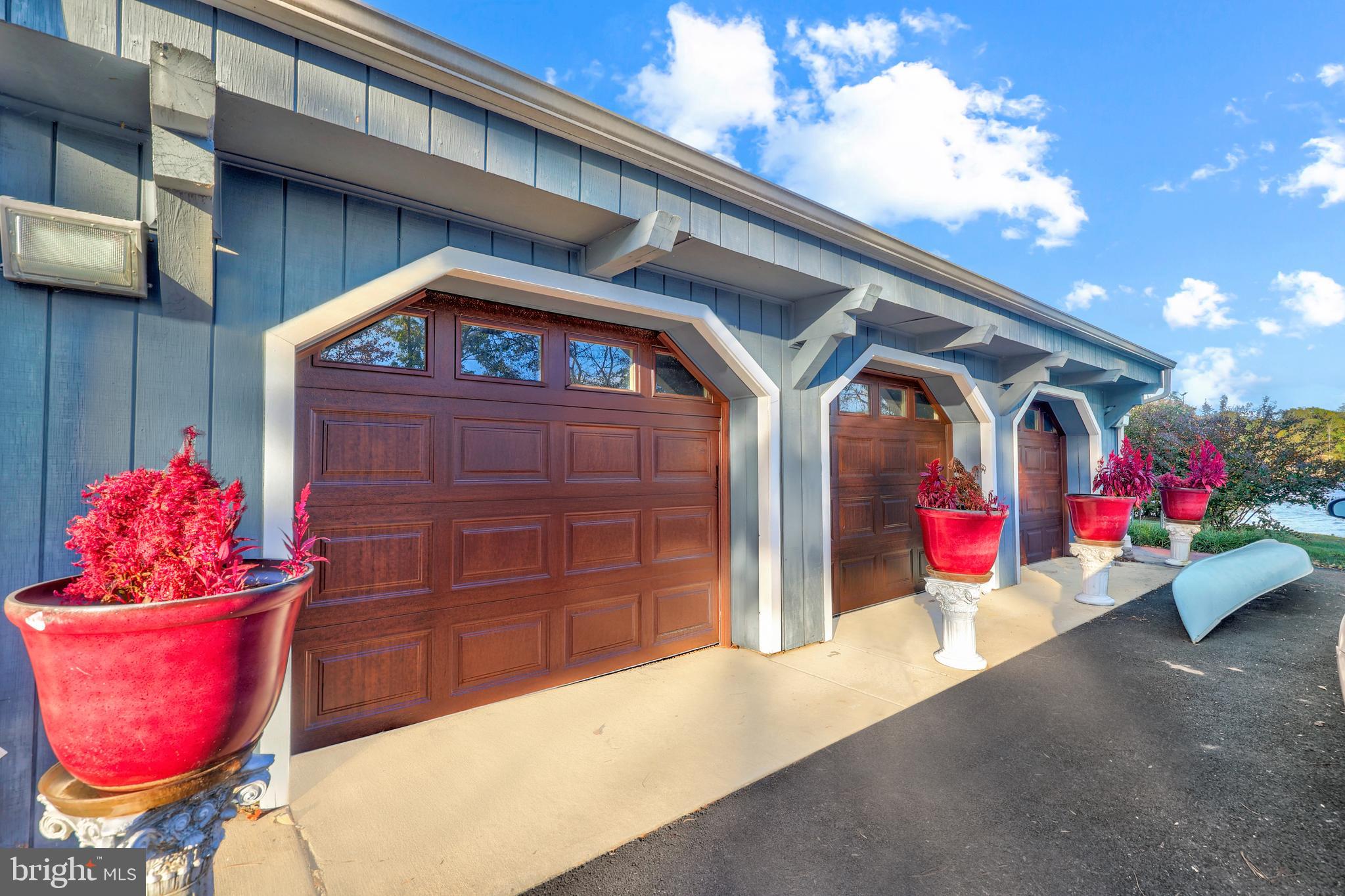 LAKE LAND OR - Residential