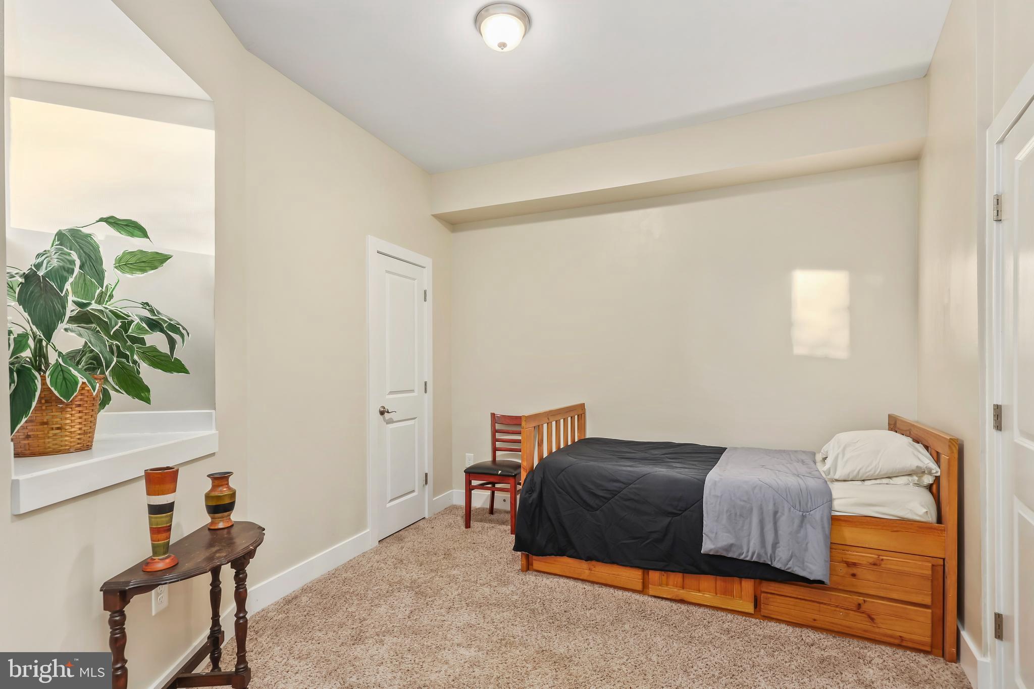 LAKE LAND OR - Residential