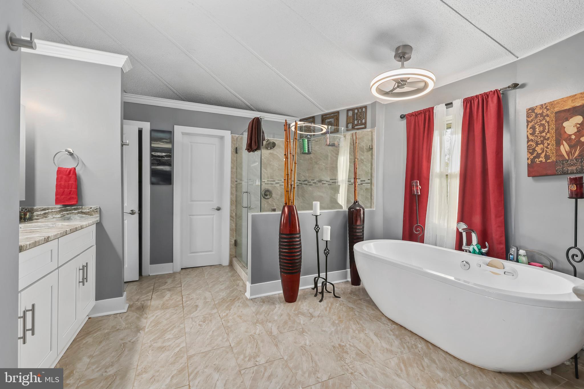 LAKE LAND OR - Residential