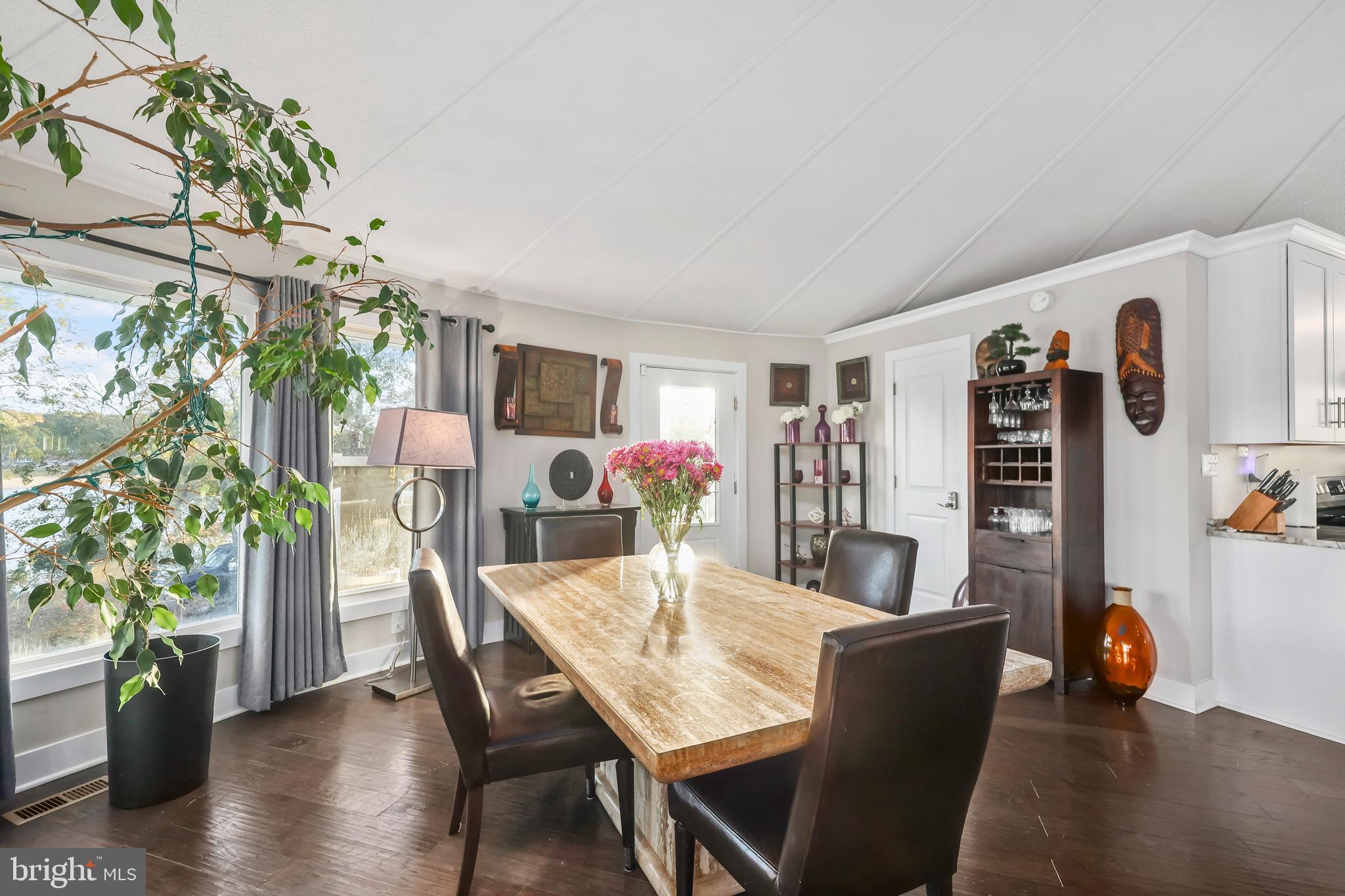 LAKE LAND OR - Residential