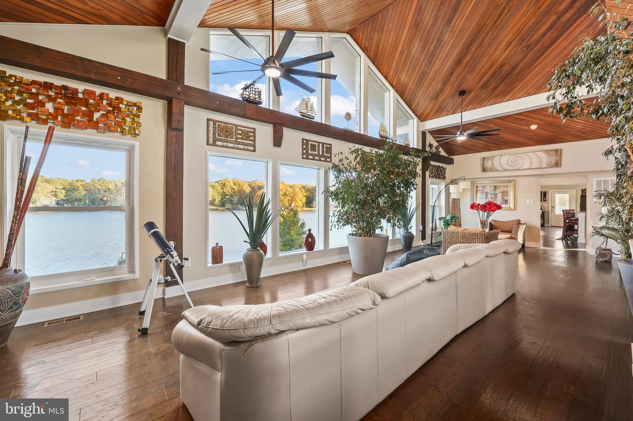 LAKE LAND OR - Residential