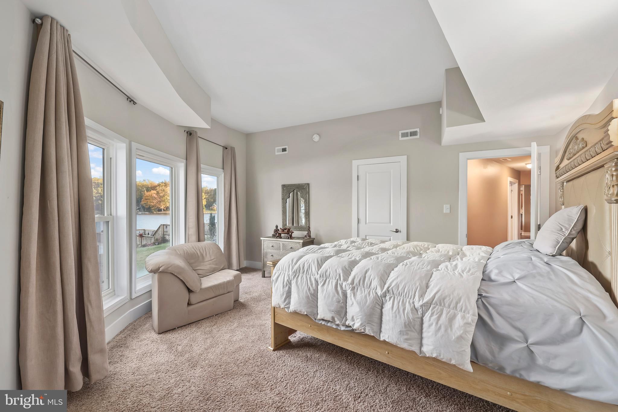 LAKE LAND OR - Residential