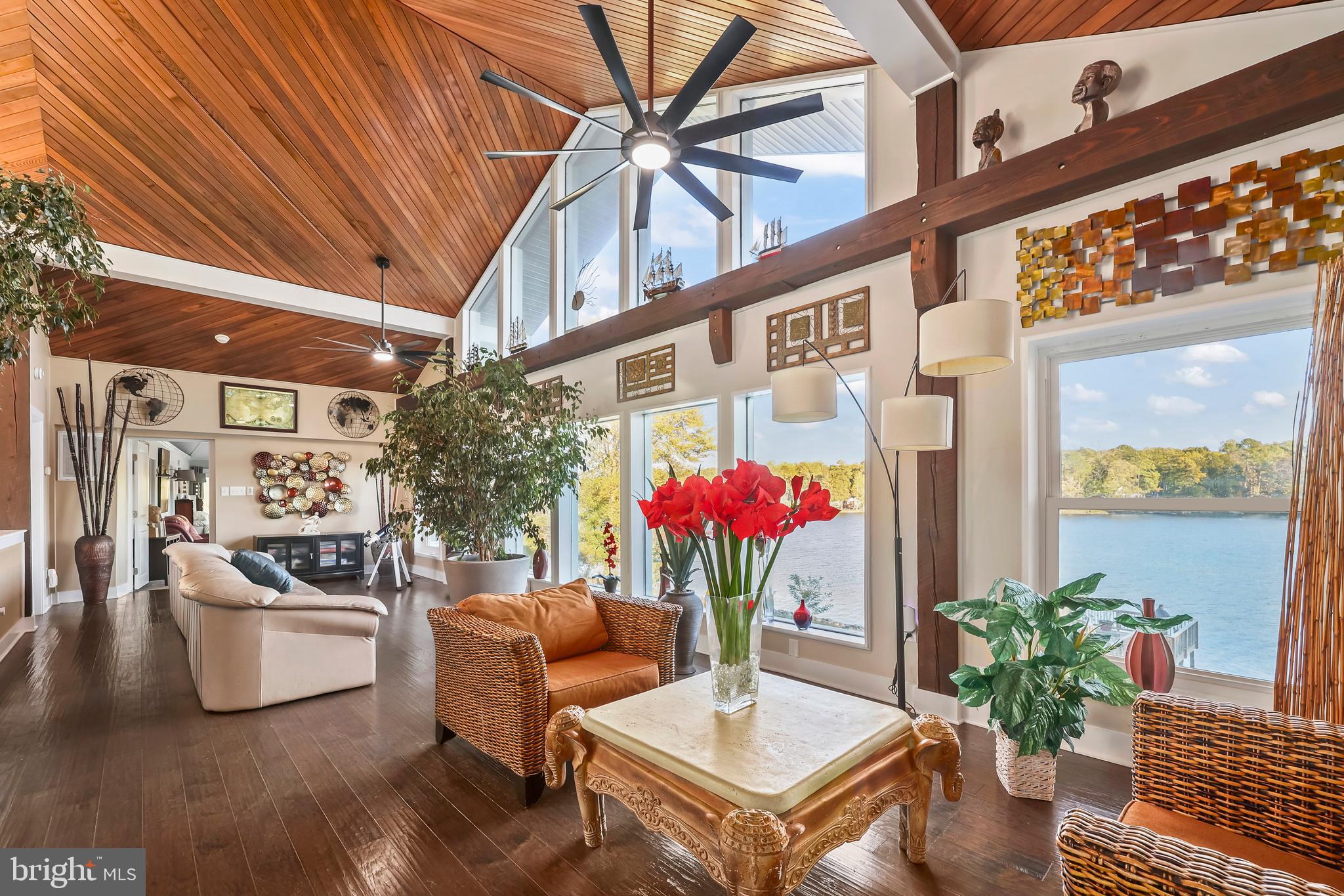 LAKE LAND OR - Residential