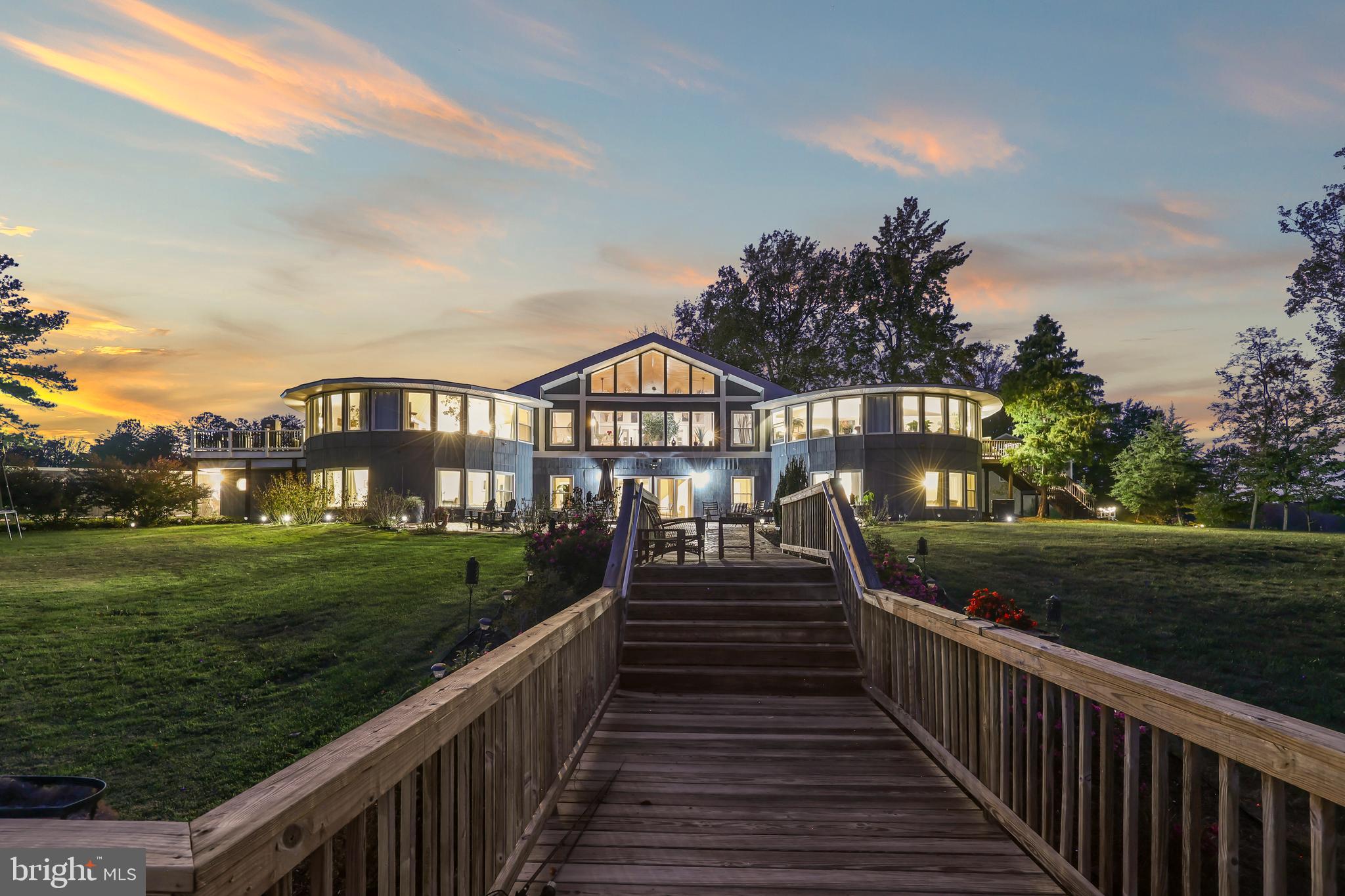 LAKE LAND OR - Residential