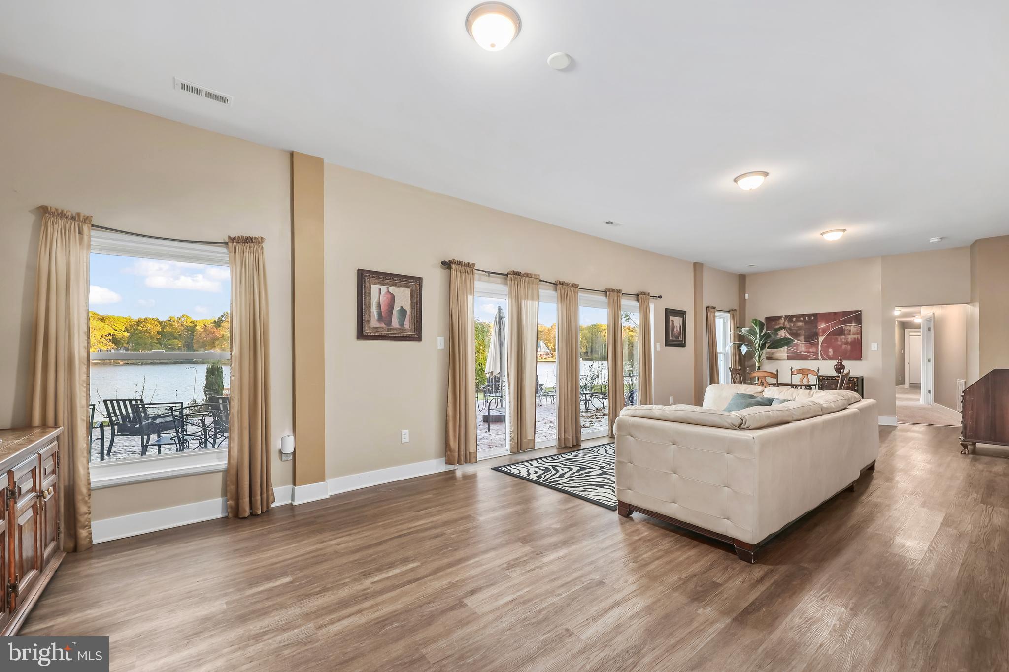 LAKE LAND OR - Residential