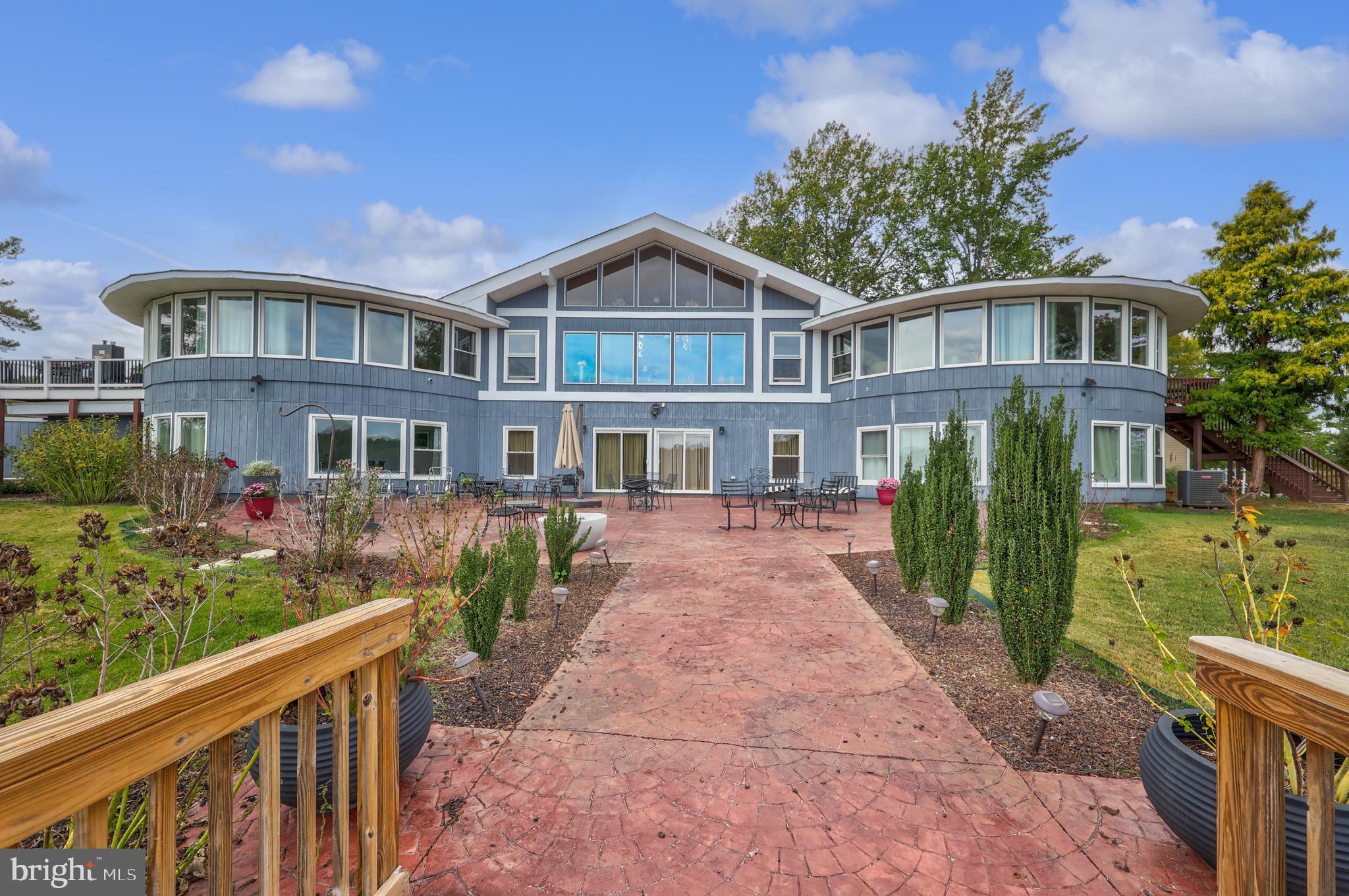 20 GREENVALE COURT