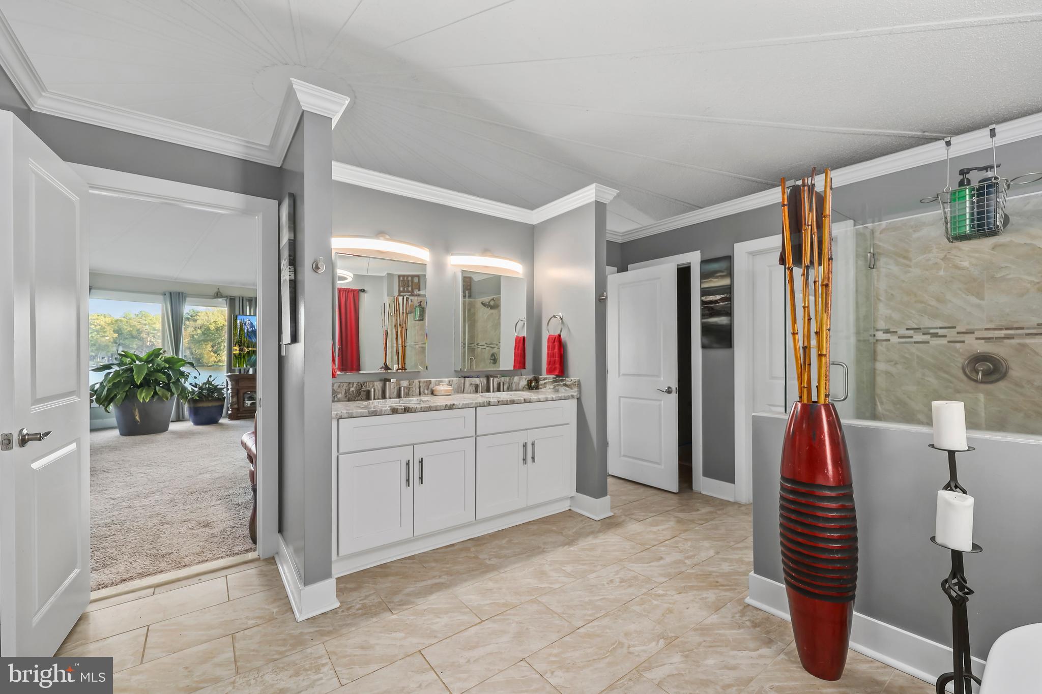 LAKE LAND OR - Residential