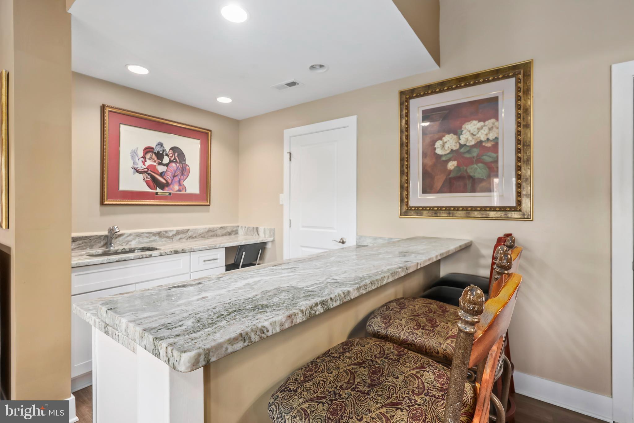 LAKE LAND OR - Residential