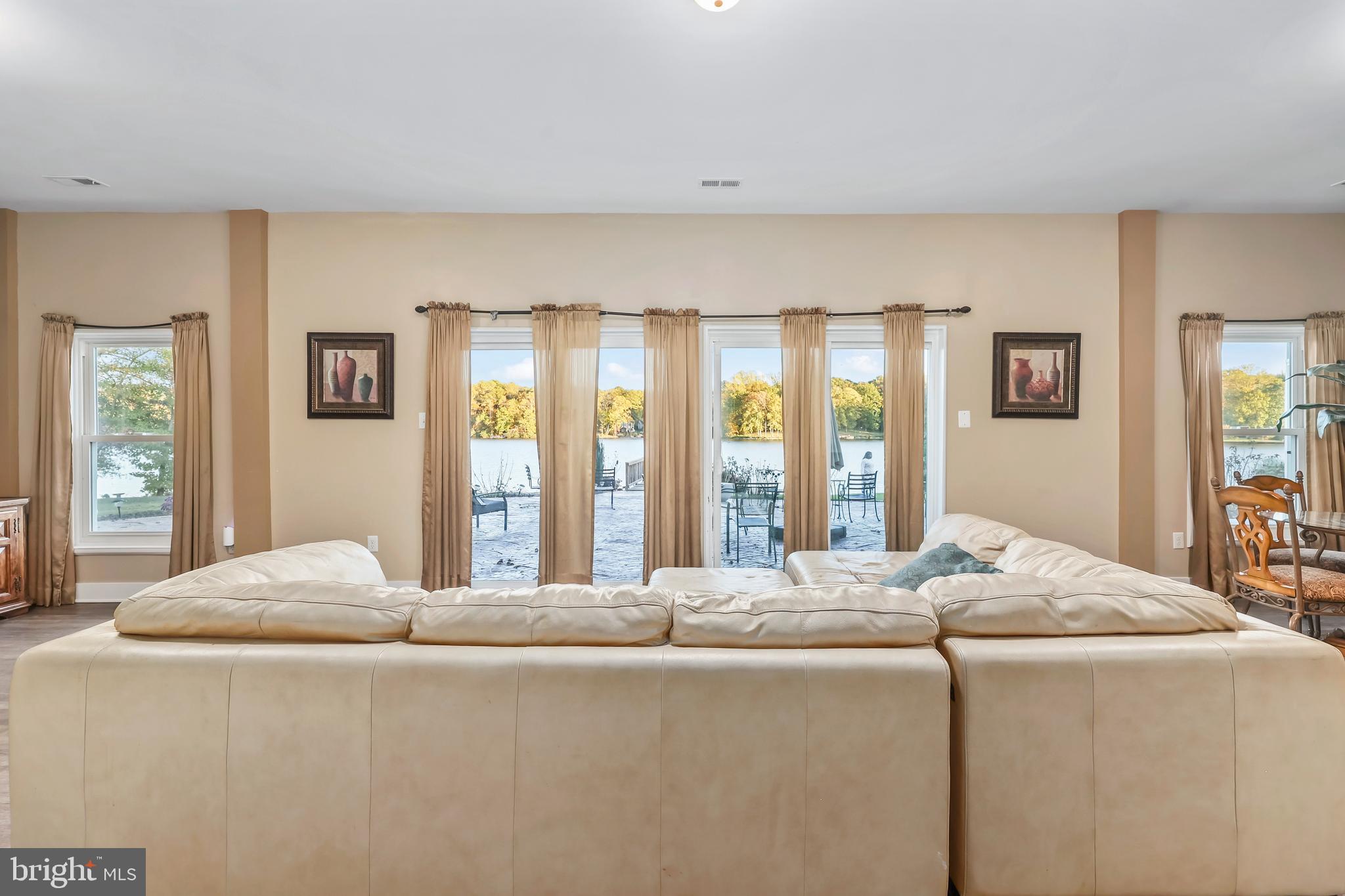 LAKE LAND OR - Residential