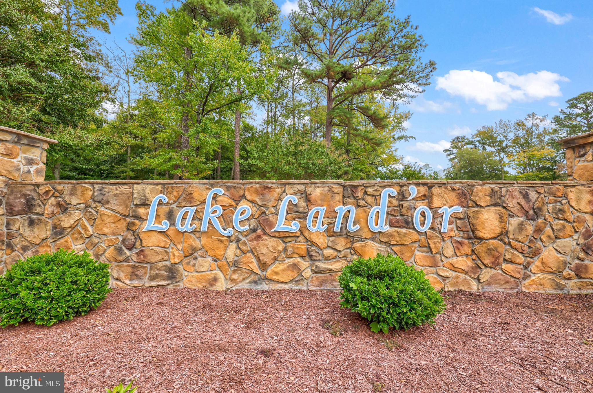 LAKE LAND OR - Residential