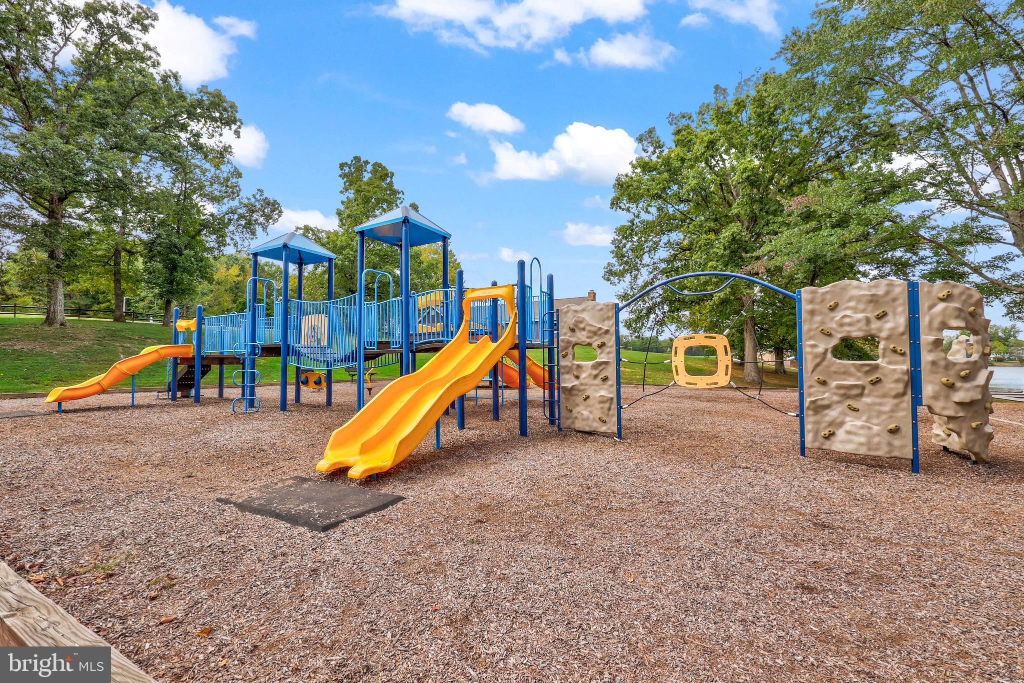 LAKE LAND OR - Residential