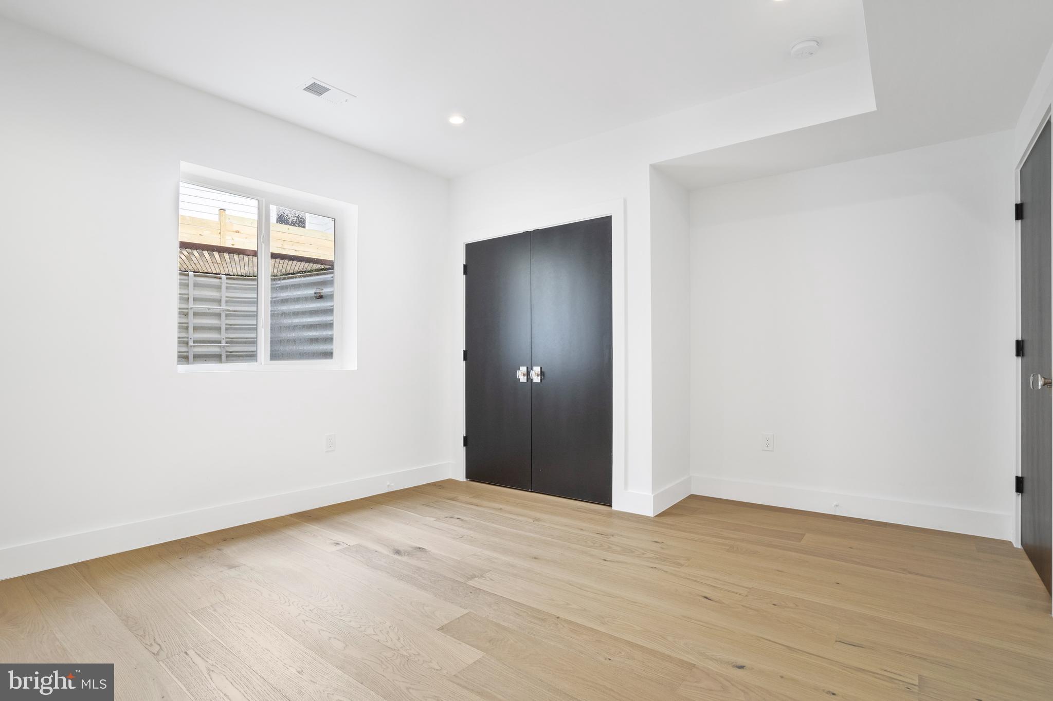 DANA HEIGHTS - Residential