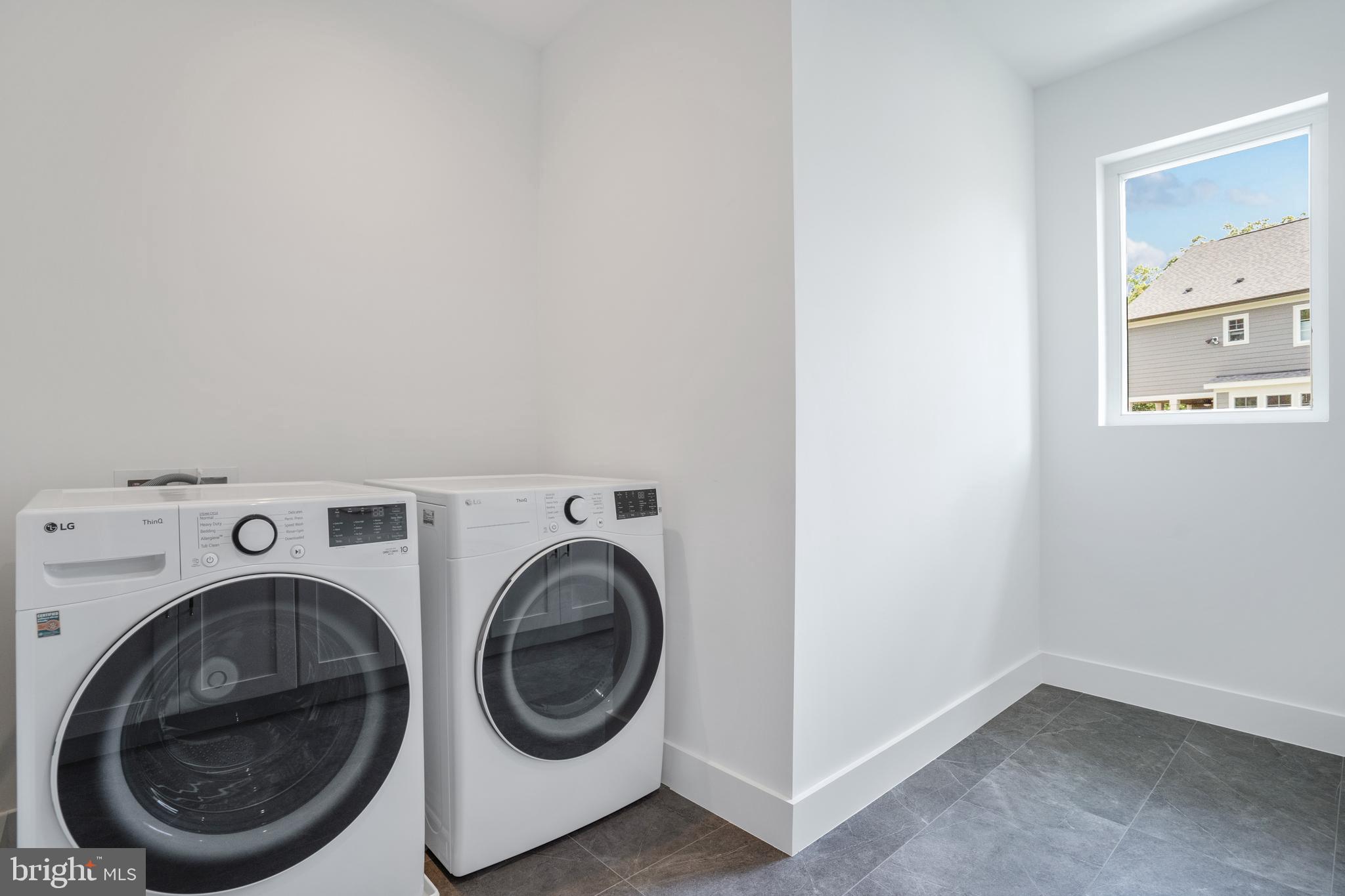 DANA HEIGHTS - Residential