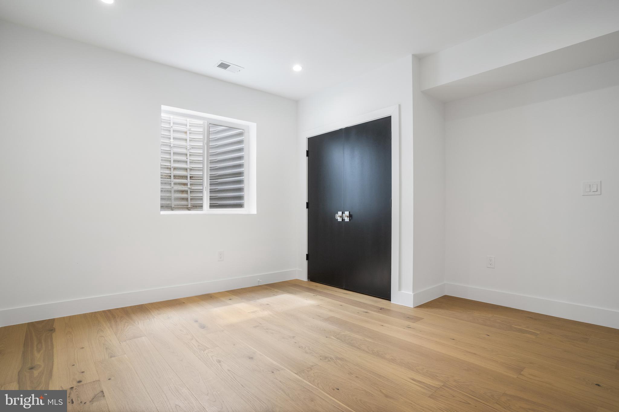 DANA HEIGHTS - Residential