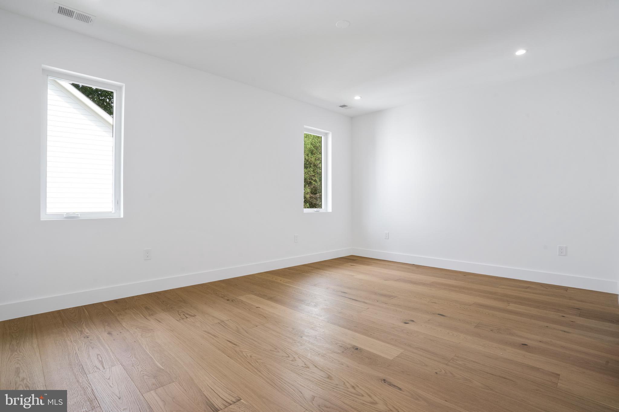 DANA HEIGHTS - Residential