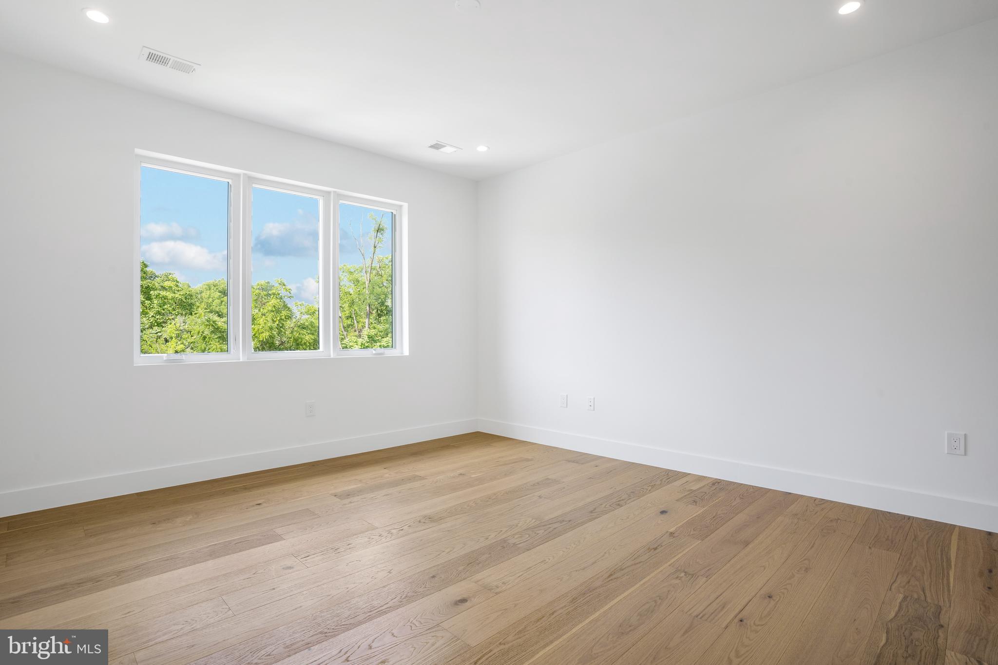 DANA HEIGHTS - Residential