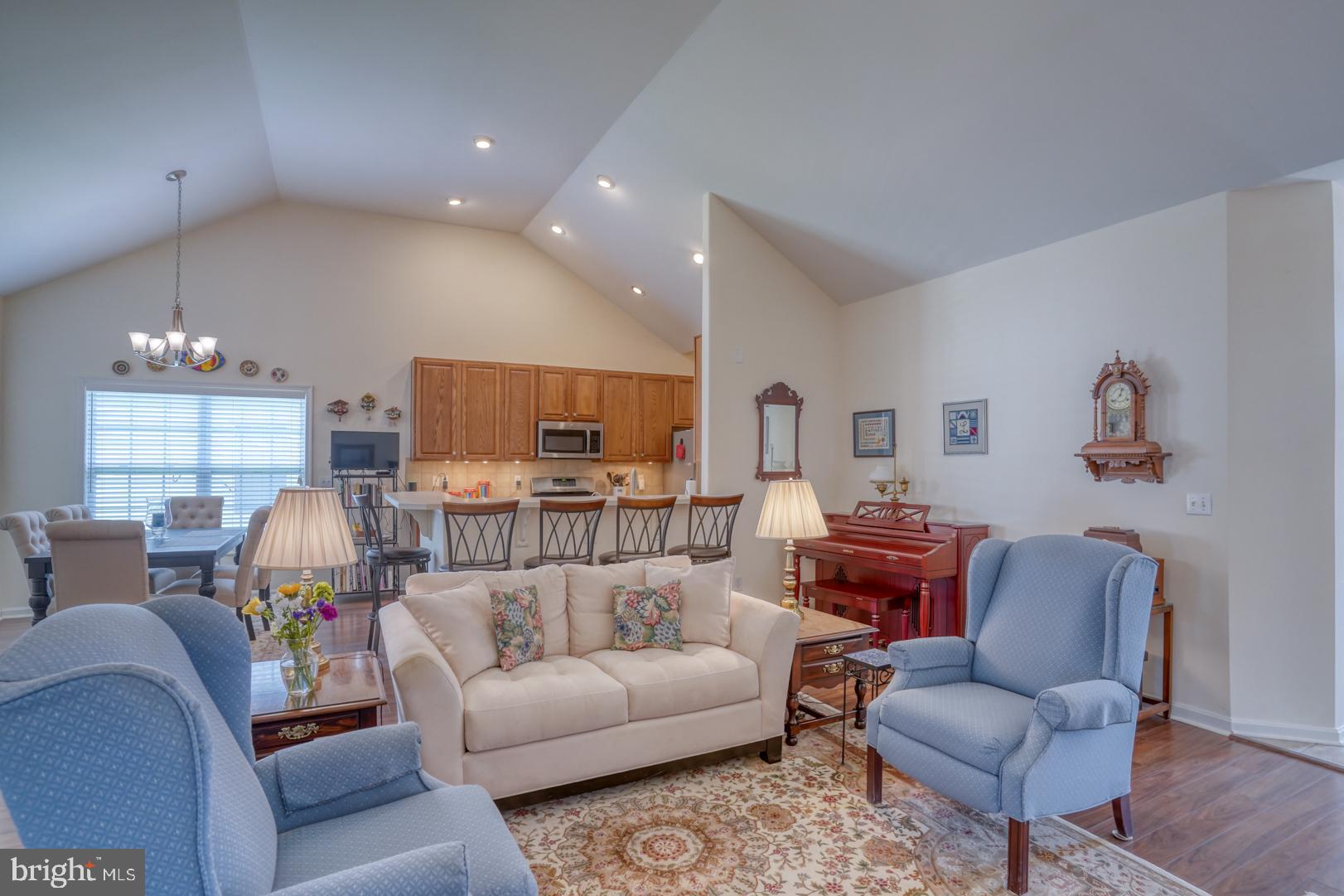 HEARTHSTONE MANOR - Residential