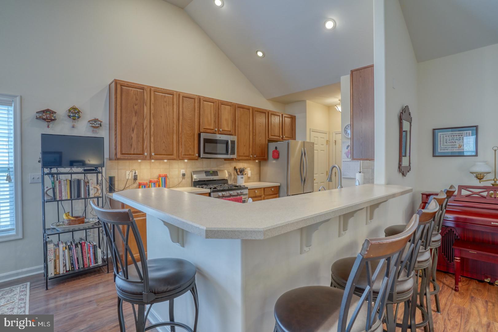 HEARTHSTONE MANOR - Residential