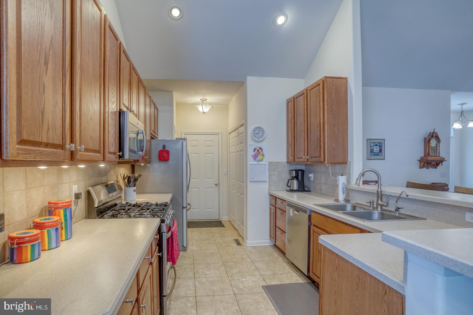 HEARTHSTONE MANOR - Residential