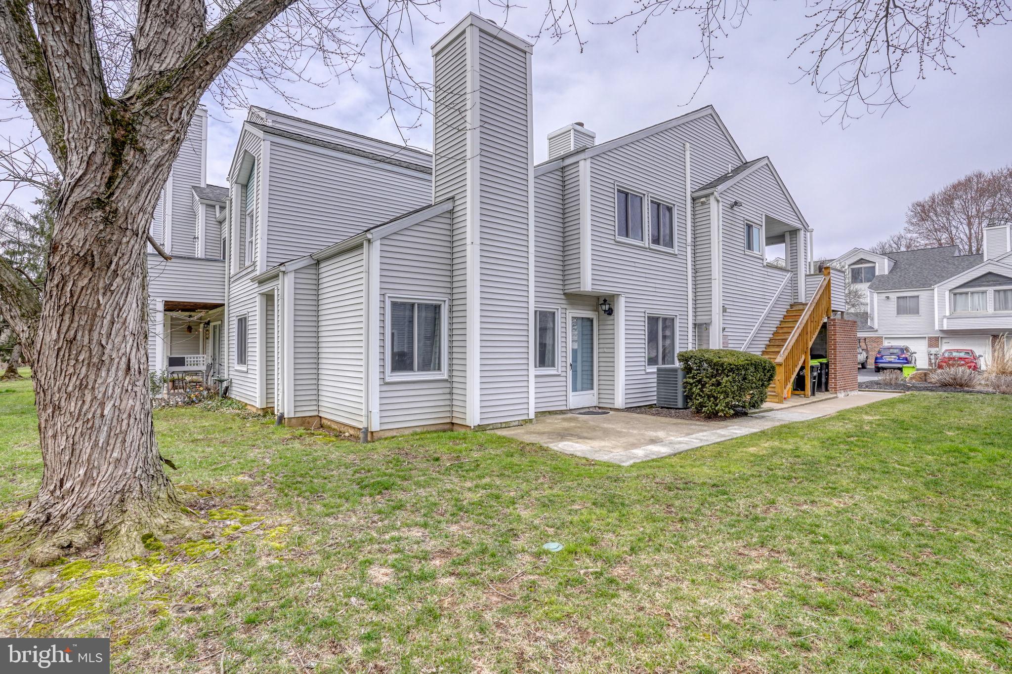 2705 CREEKSIDE DRIVE