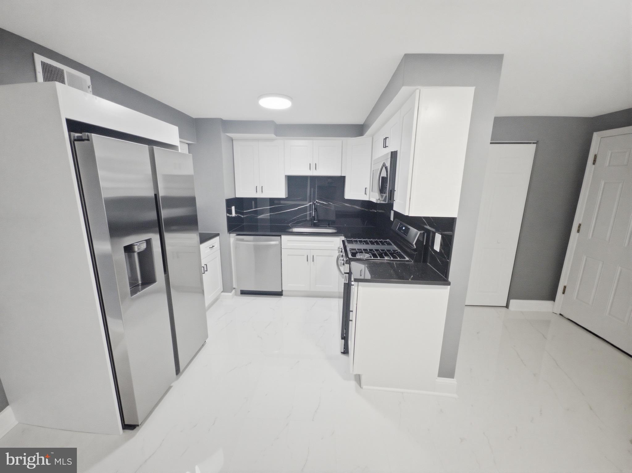 LAKELAND - Residential