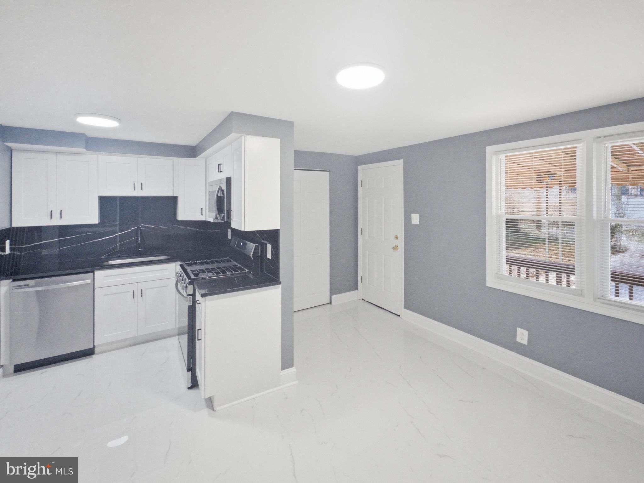 LAKELAND - Residential