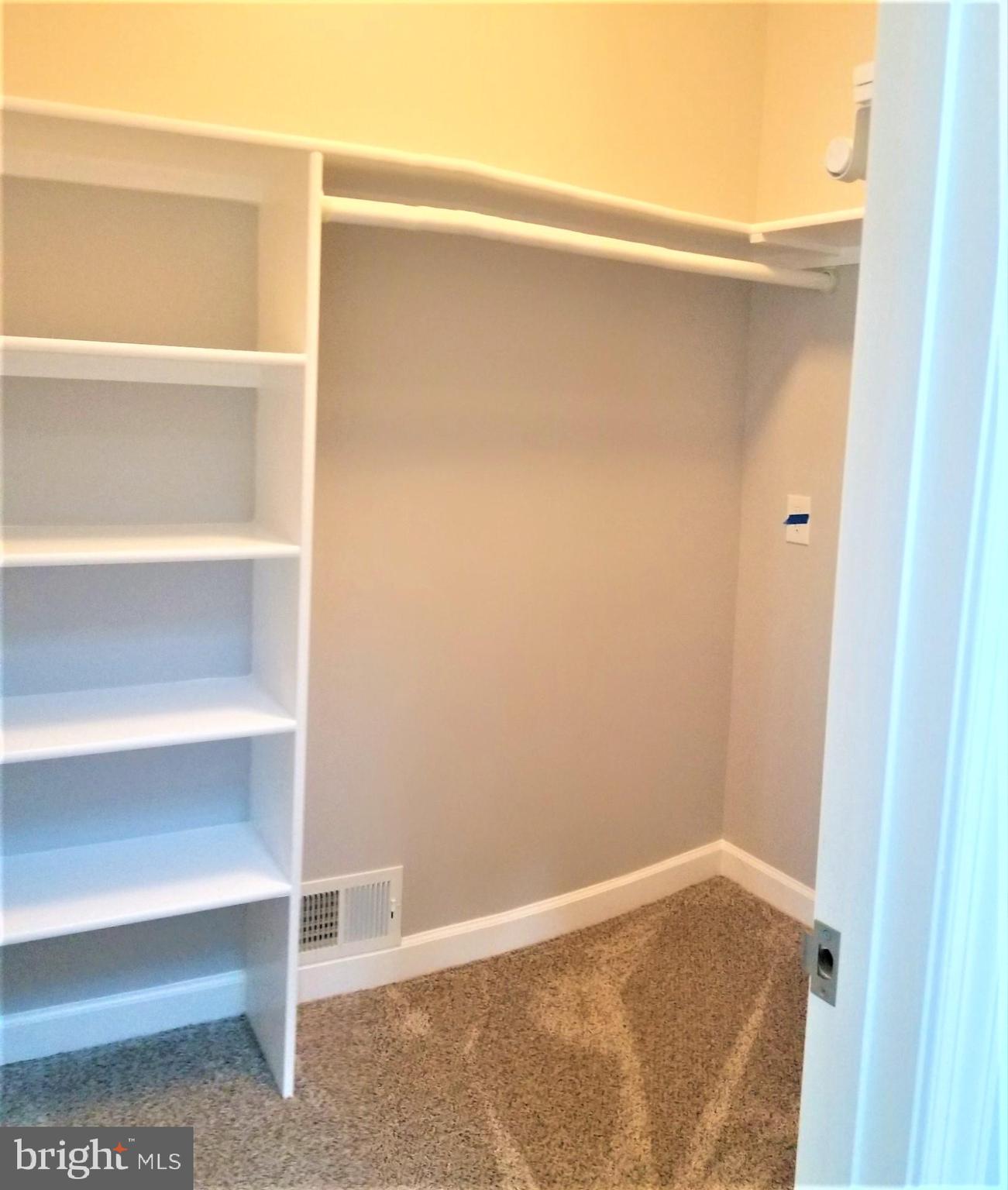 LYNN FOREST - Residential