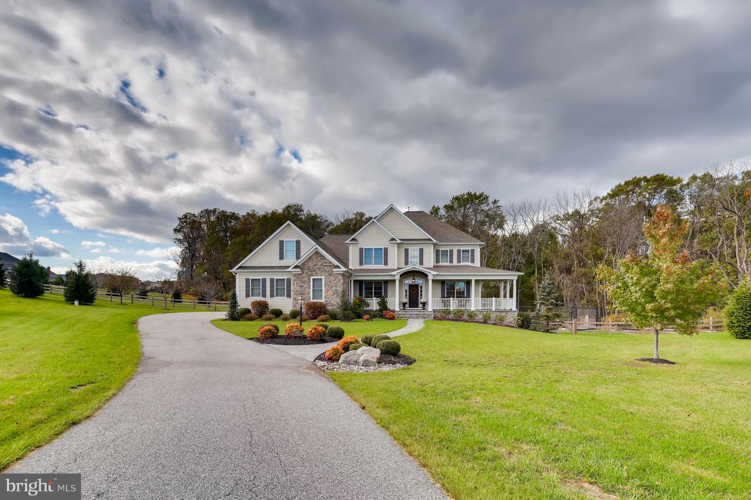 BRIAR KNOLL - Residential