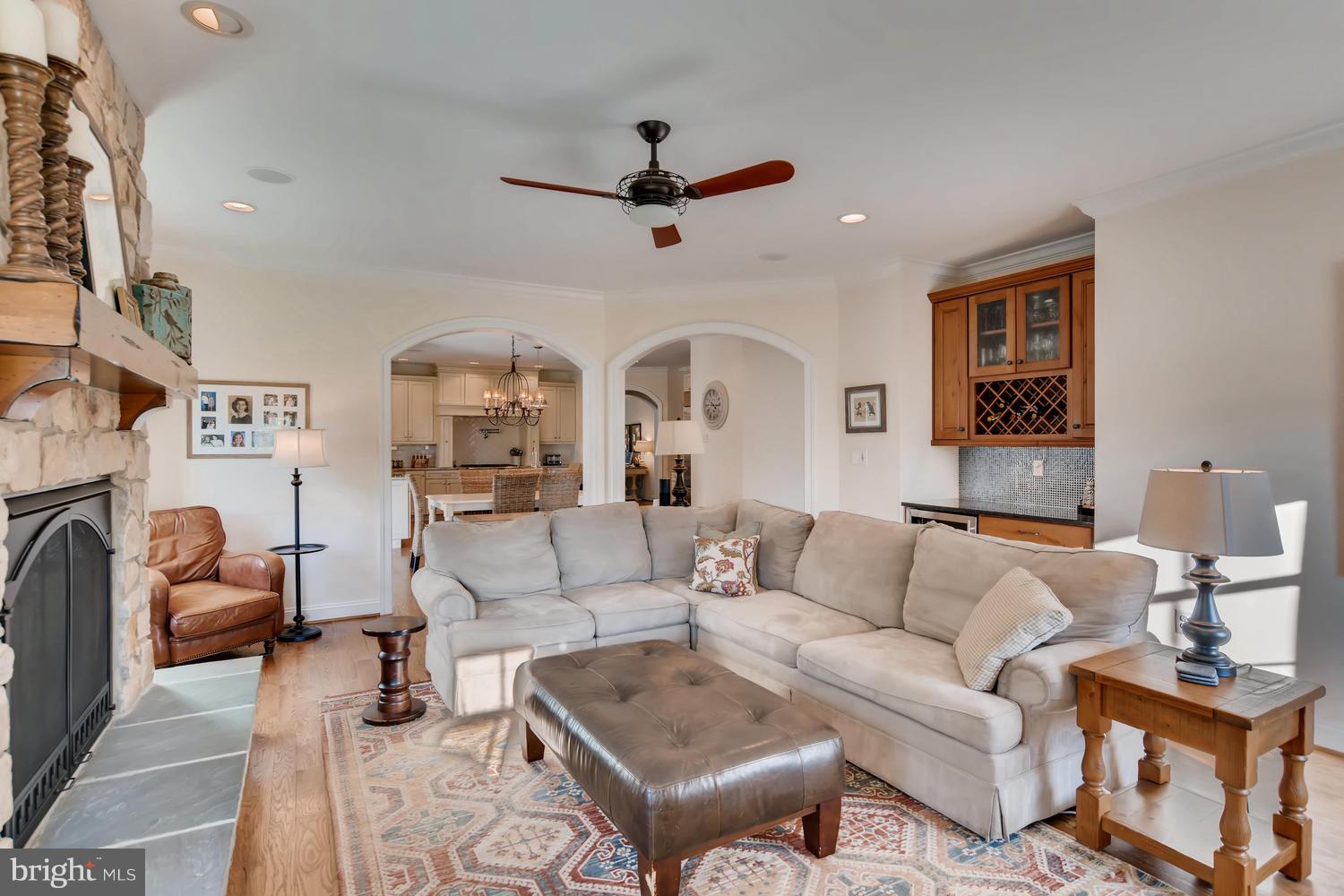 BRIAR KNOLL - Residential