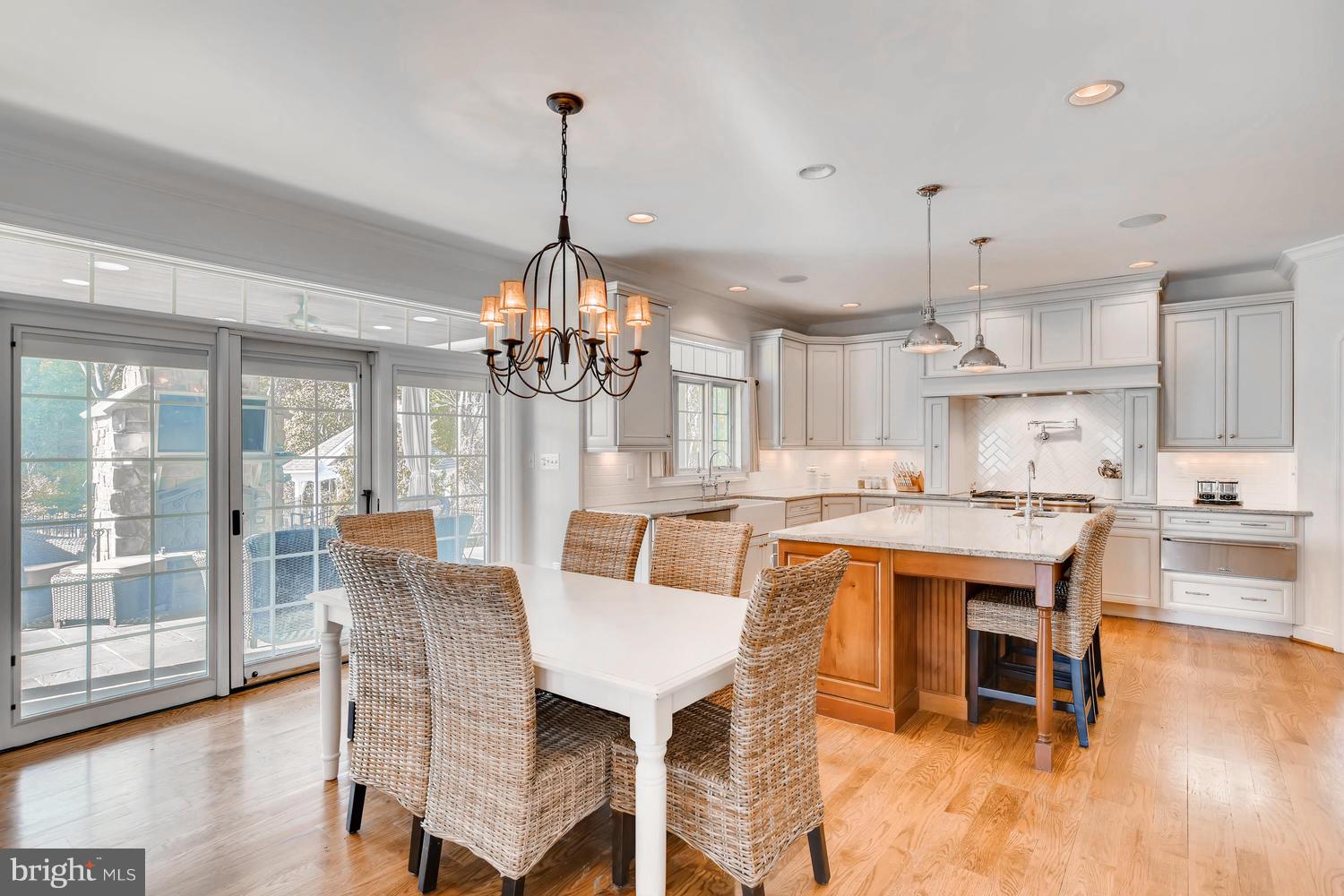 BRIAR KNOLL - Residential