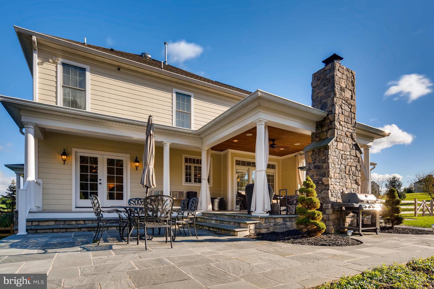 BRIAR KNOLL - Residential