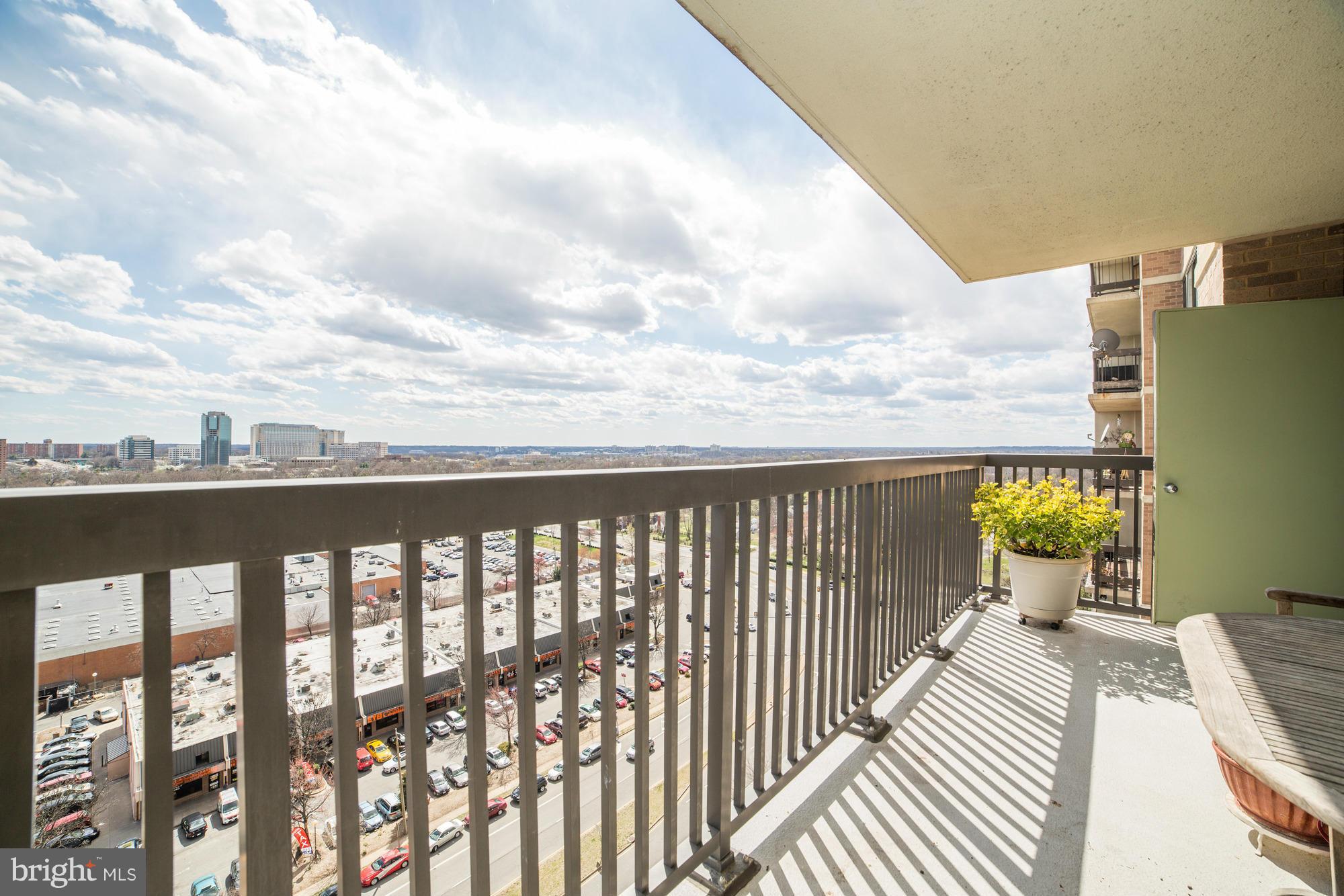 SKYLINE SQUARE CONDO - Residential