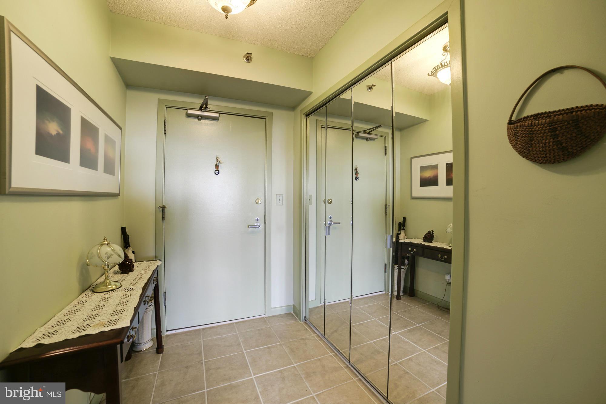 SKYLINE SQUARE CONDO - Residential