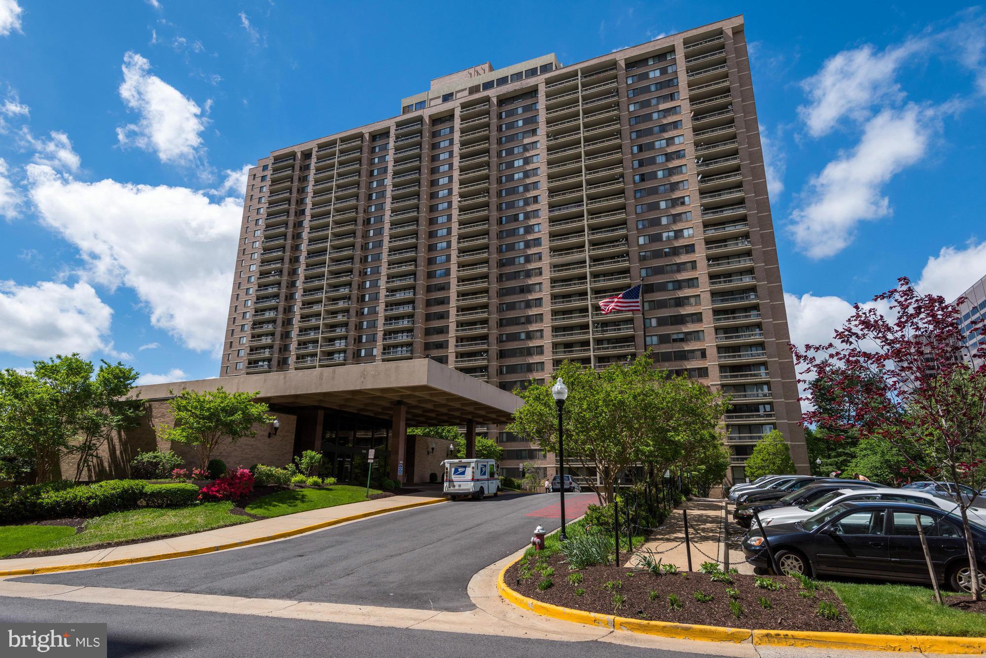 SKYLINE SQUARE CONDO - Residential