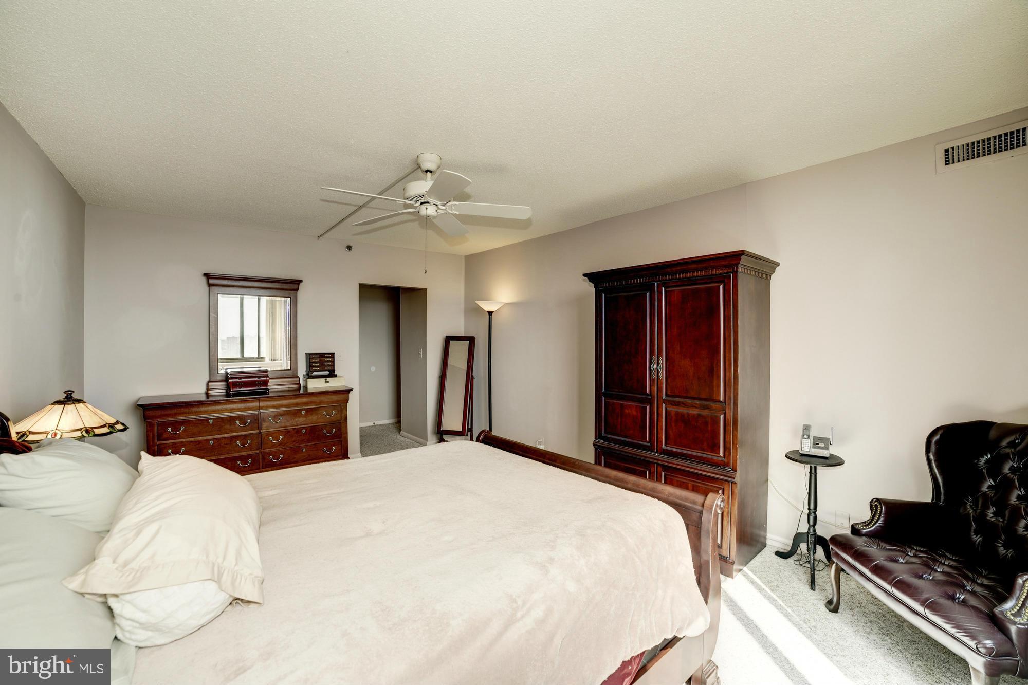 SKYLINE SQUARE CONDO - Residential