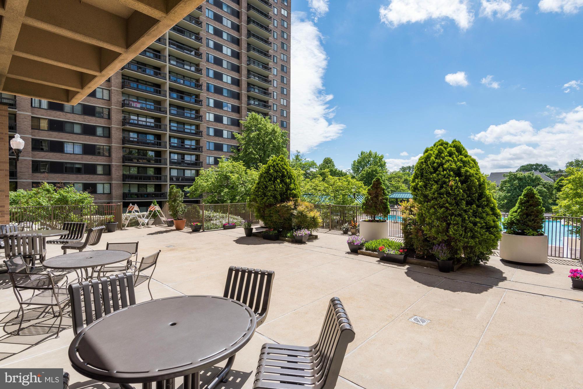 SKYLINE SQUARE CONDO - Residential