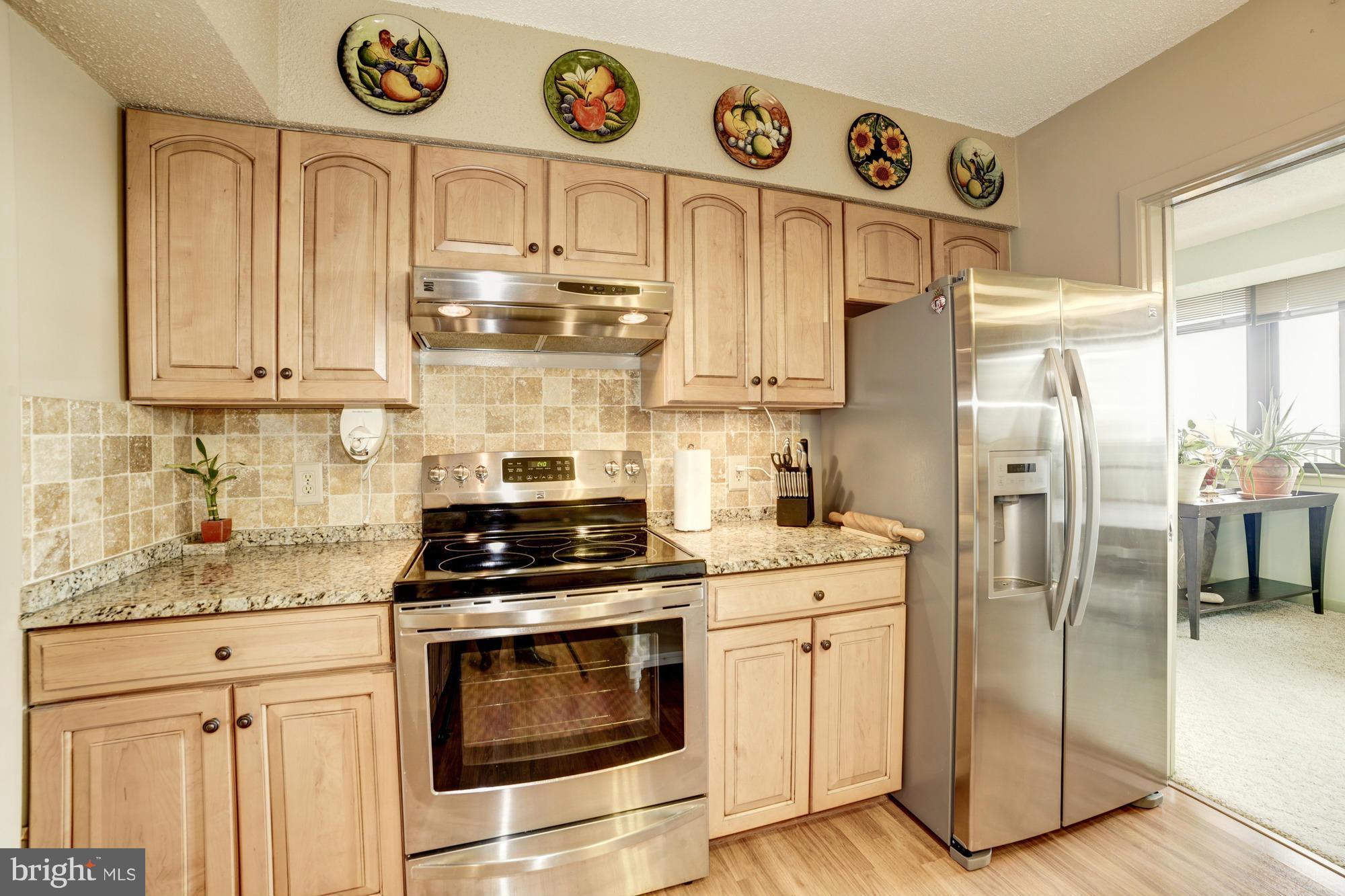 SKYLINE SQUARE CONDO - Residential