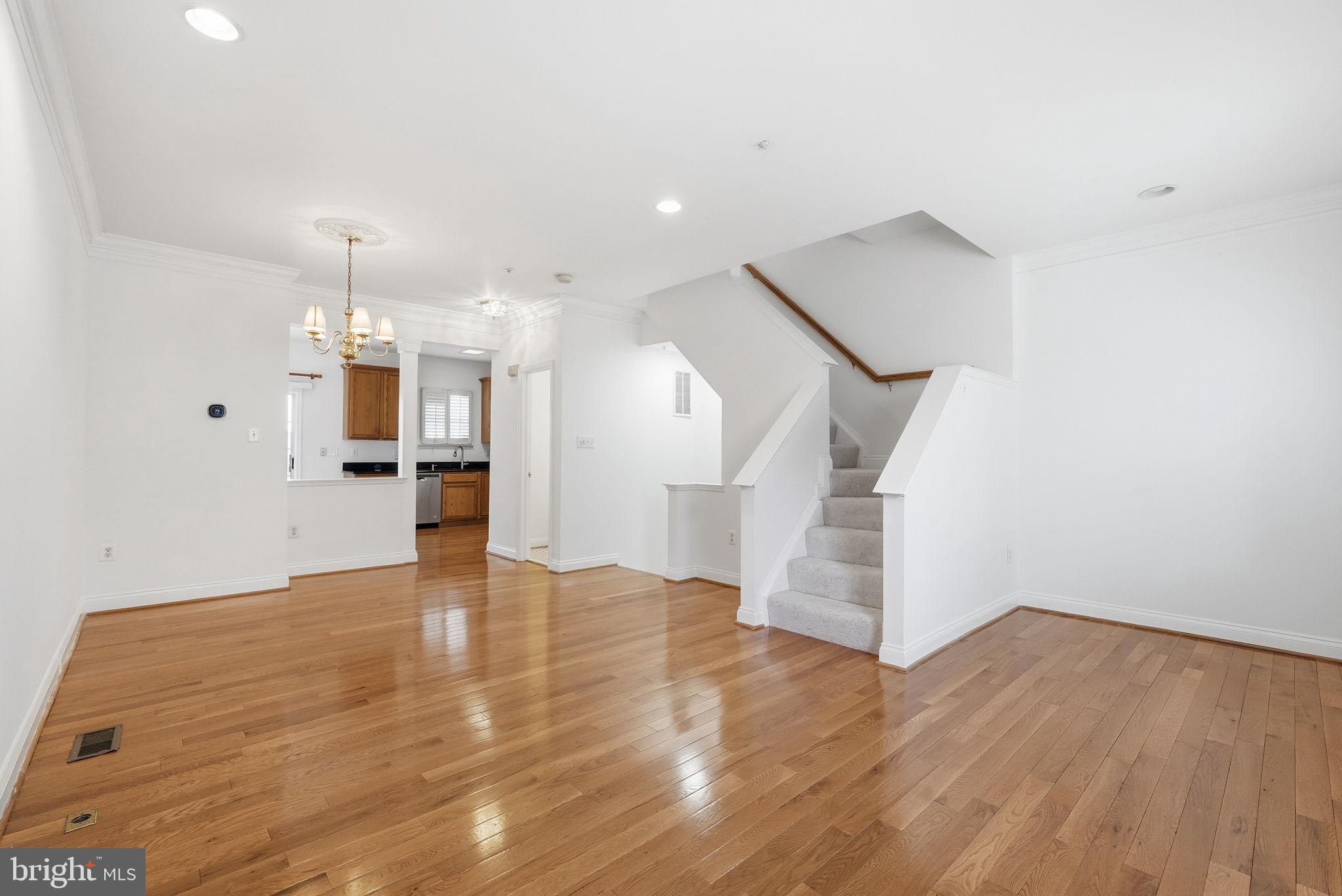 112 CAHILL DRIVE